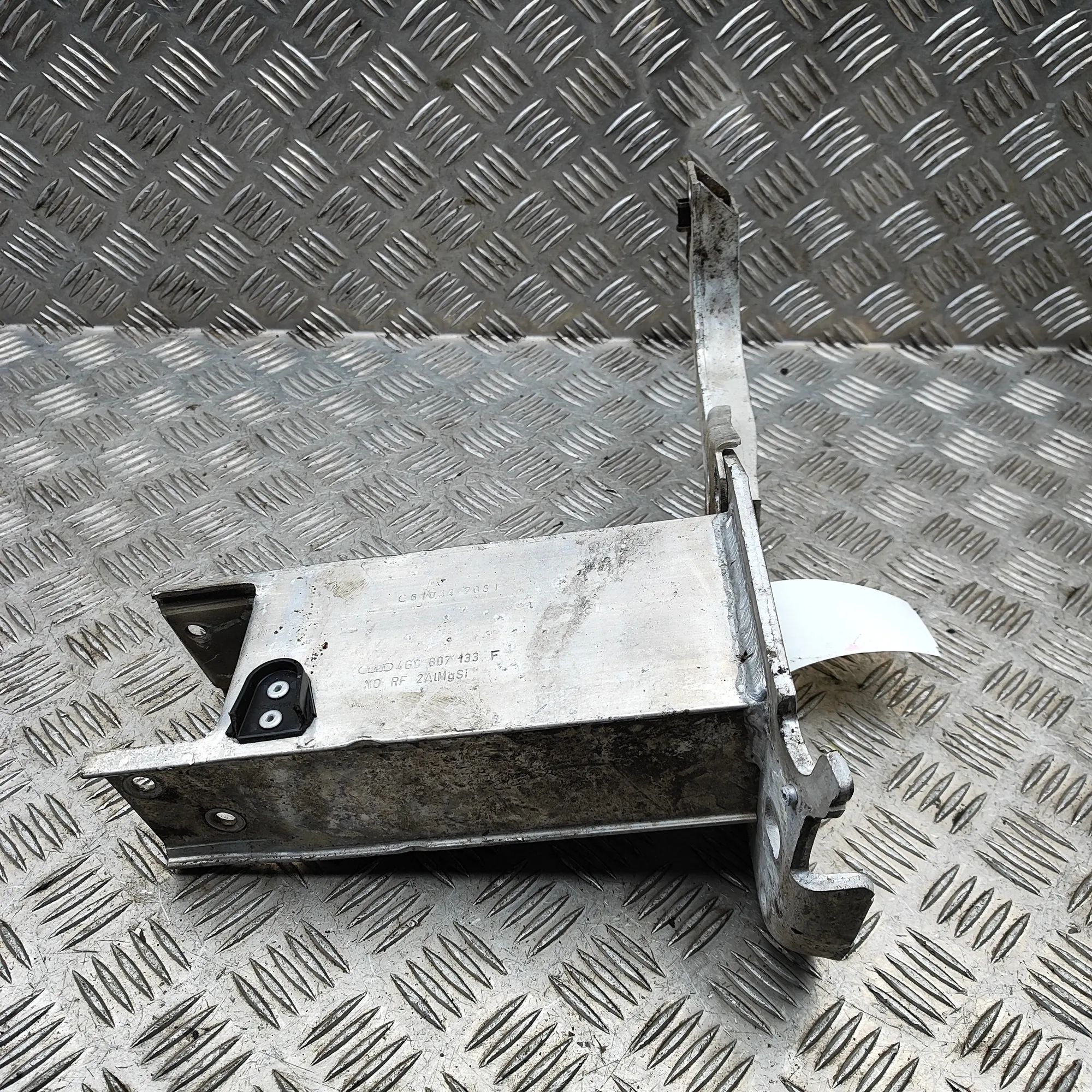 Audi A6 (C7) Left Side Crash Absorber Left Side Crash Absorber — AUDI A6 (Avant 4G5, ...