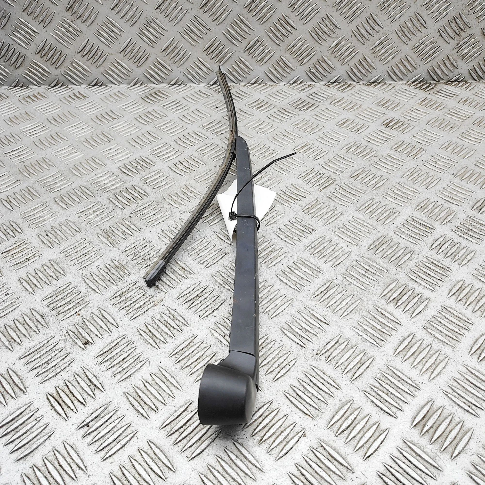 Audi A6 (C7) Rear window wiper Rear window wiper — AUDI A6 (Avant 4G5, C7, 4GD...