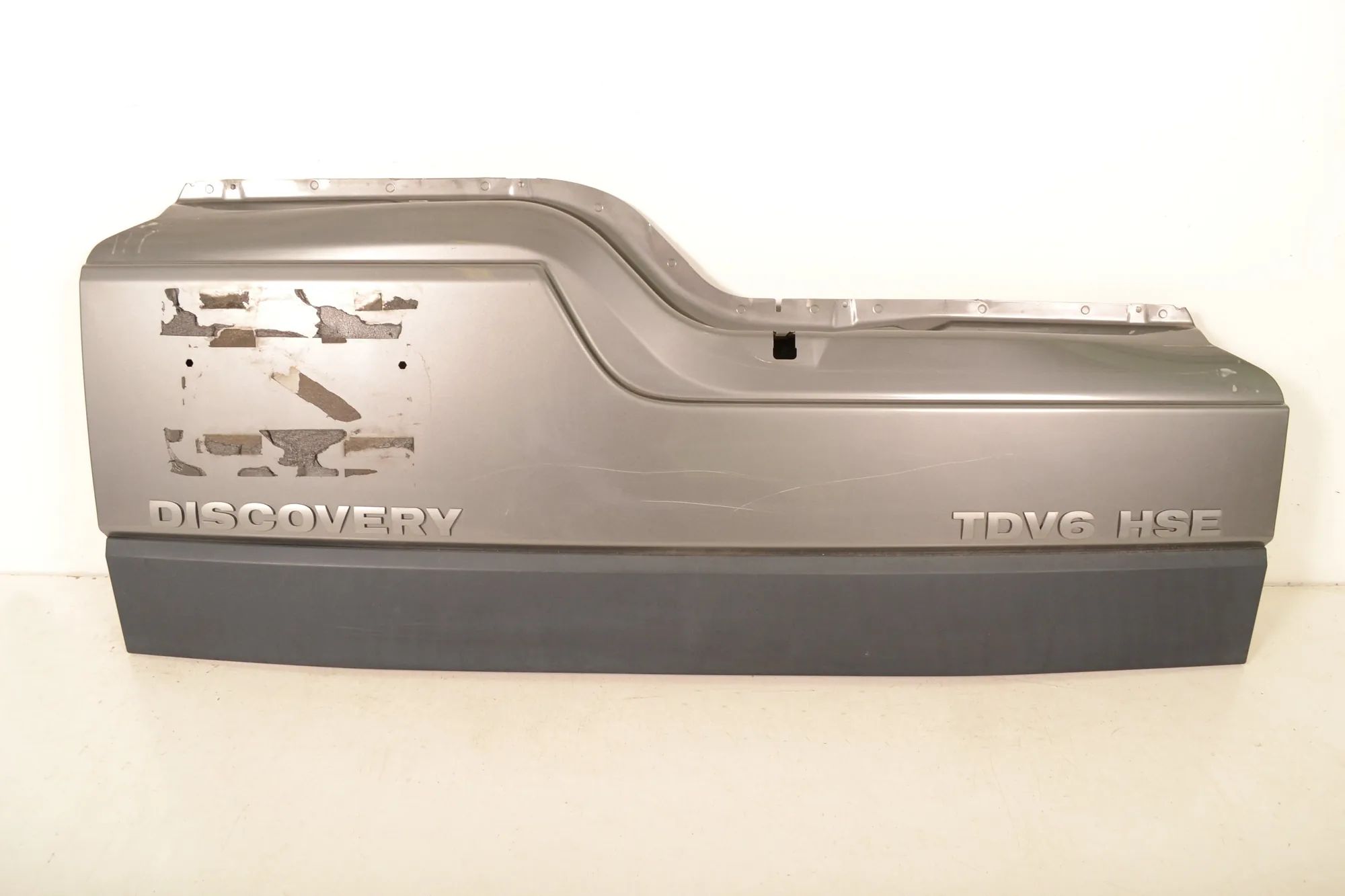 Land Rover Discovery Tailgate Bootlid Lower Part Tailgate Bootlid Lower Part — LAND ROVER DISCOV...