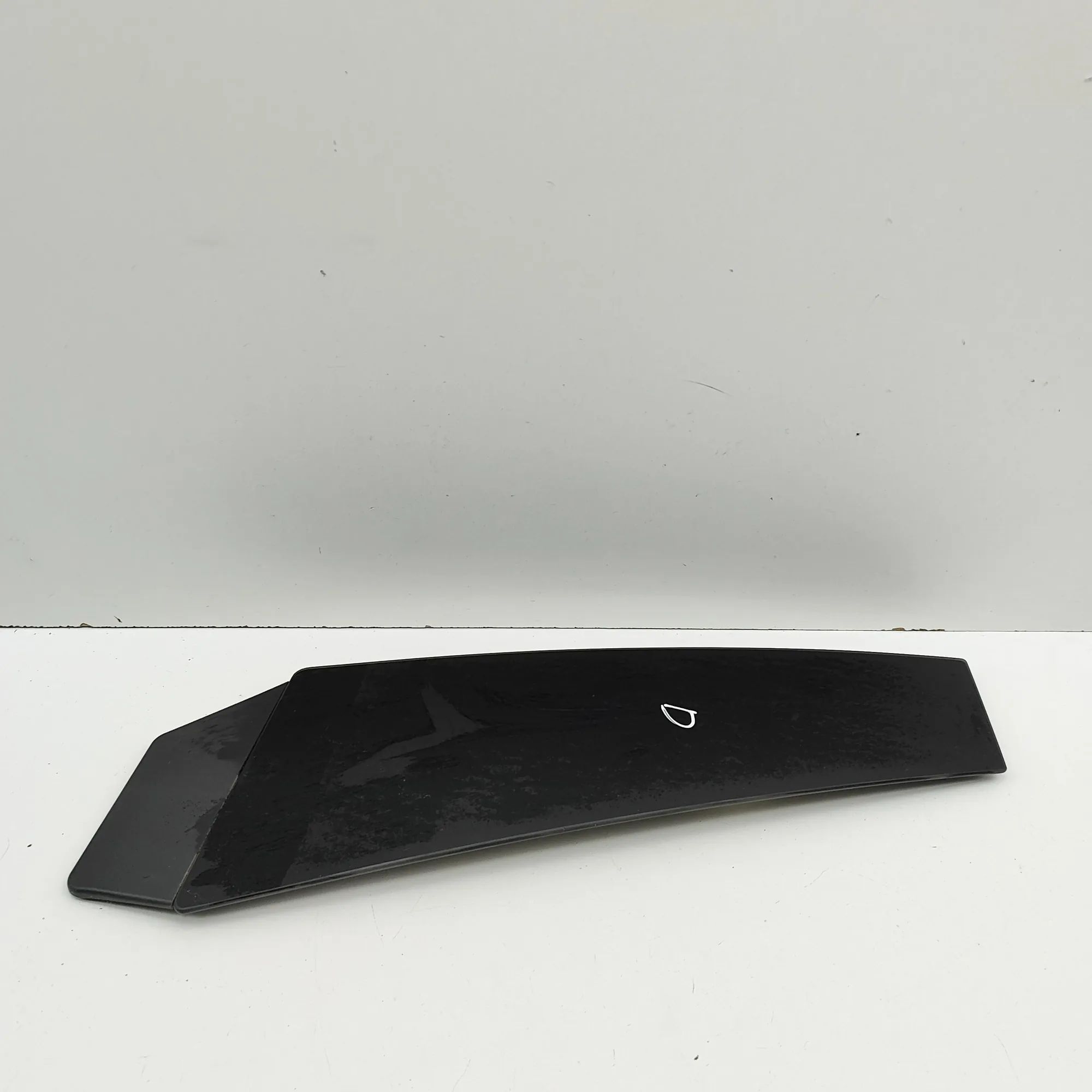 Audi e-tron GT (FW) Vertical door trim — front right Vertical door trim — front right — AUDI E-TRON ...