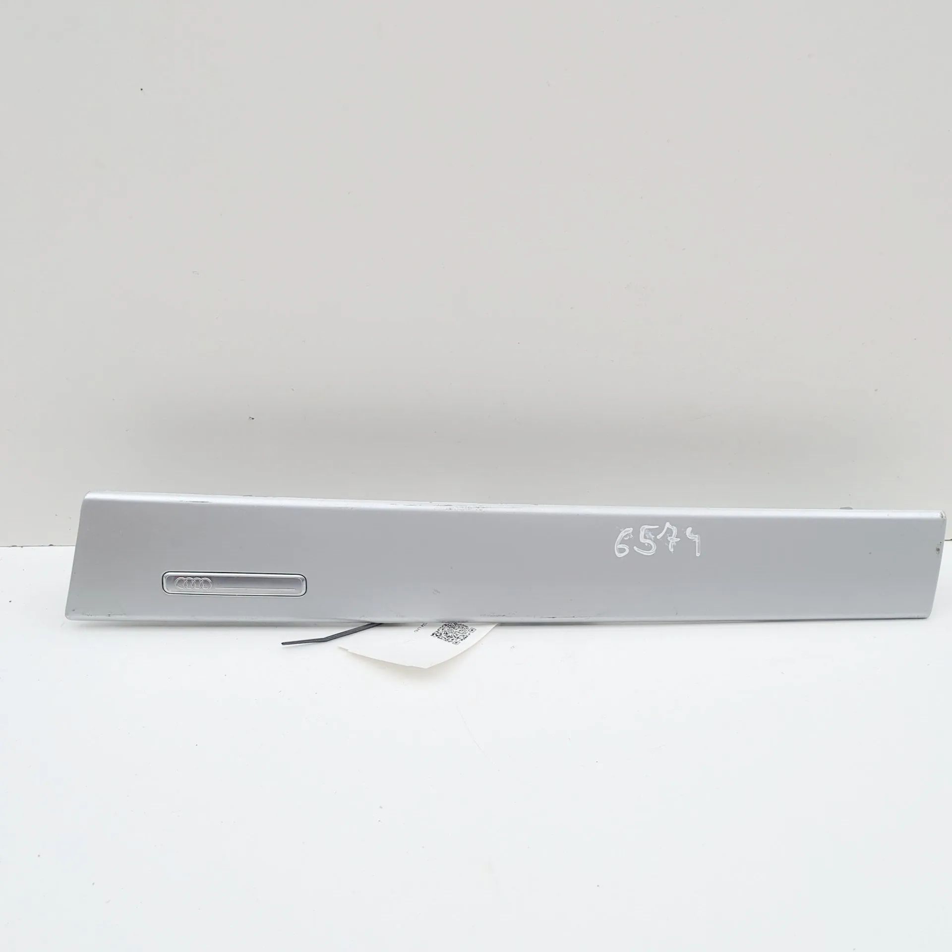 Audi Q3 (F3) Dashboard Trim Dashboard trim — AUDI Q3 (Sportback F3N) (2019-...