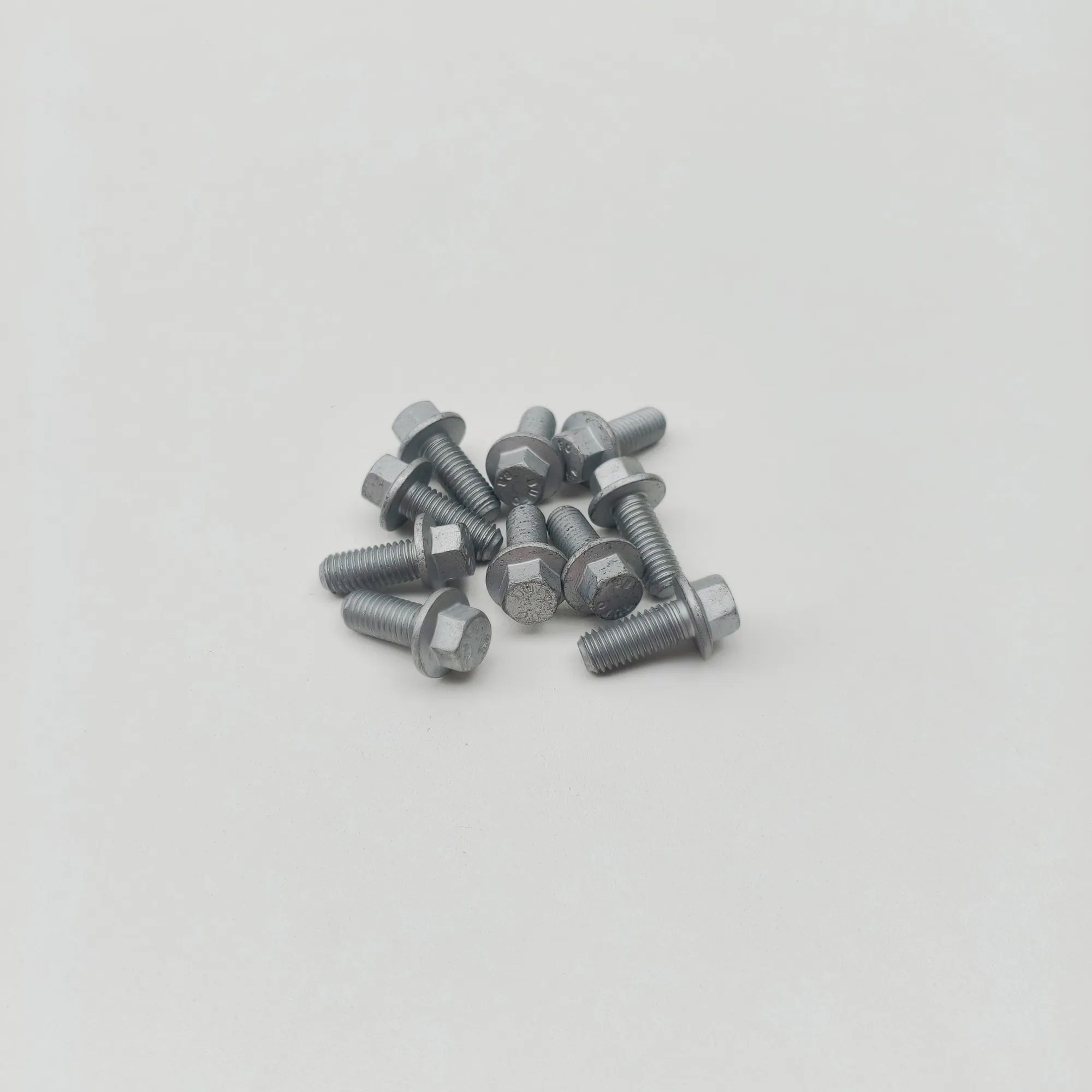 Land Rover Discovery Bolts Bolts — LAND ROVER DISCOVERY (III L319) (2004-2...
