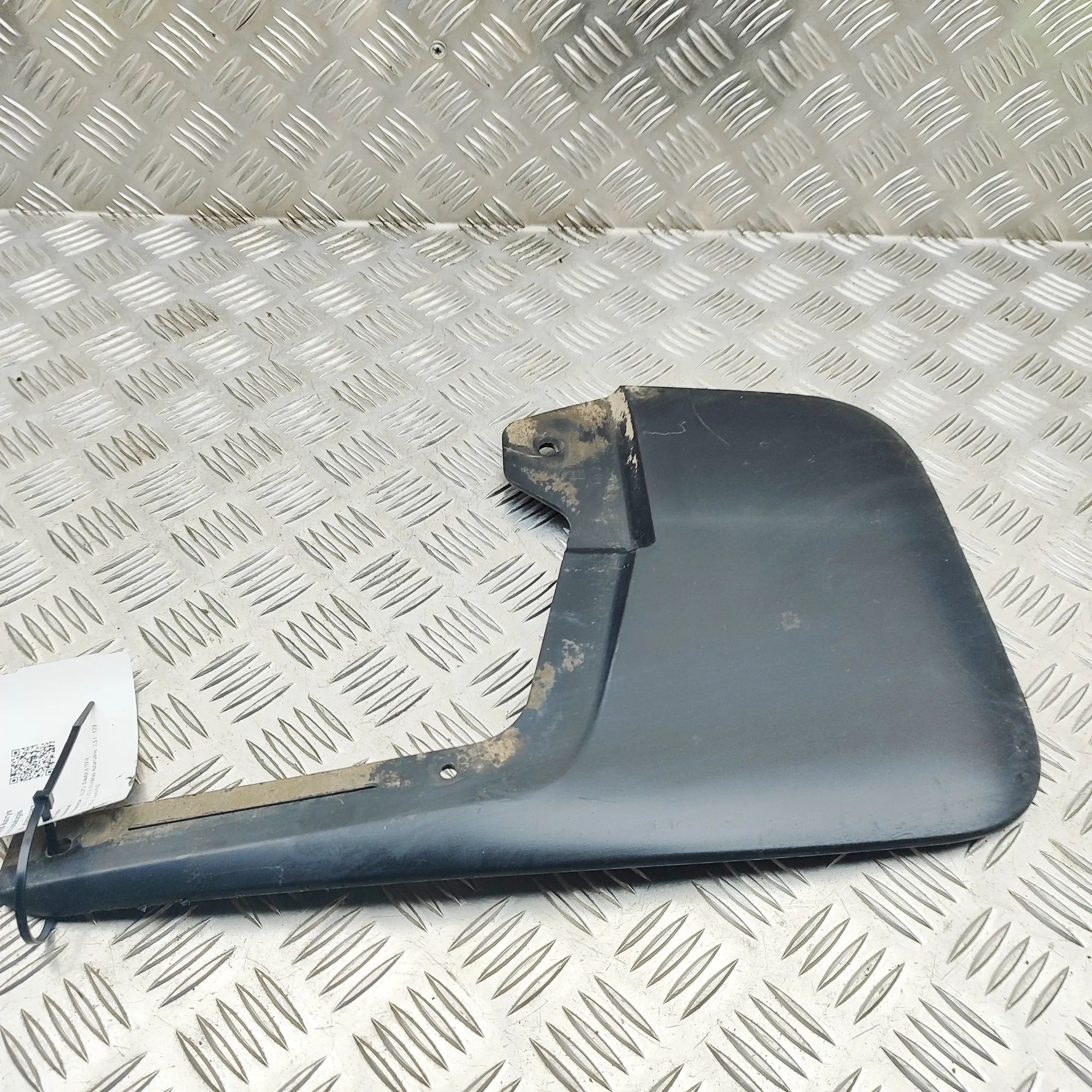 Isuzu D-Max Mudguard — rear left Mudguard — rear left — ISUZU D-MAX (II TFR, TFS...