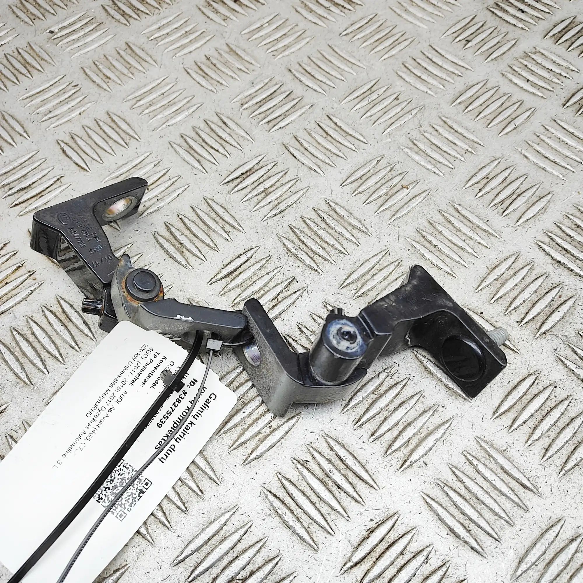 Audi A6 (C7) Door hinge set — rear left Door hinge set — rear left — AUDI A6 (Avant 4G5...