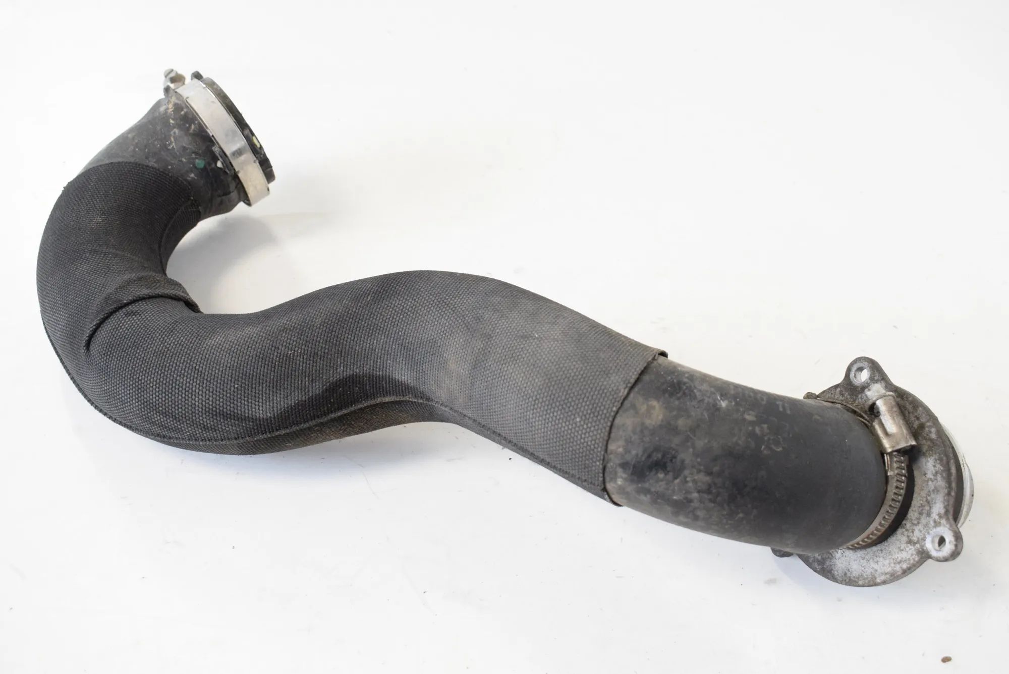Audi A4 (B8) Intercooler hose — right Intercooler hose — right — AUDI A4 (Avant 8K5, ...