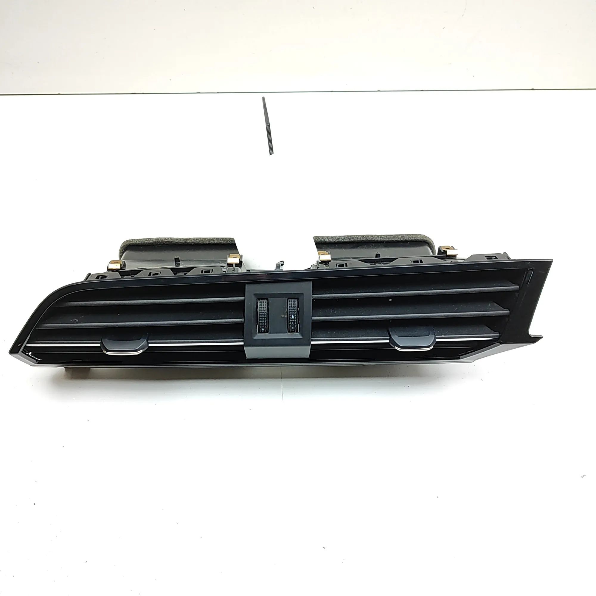 Audi Q3 (F3) Dashboard Air Vents Dashboard Air Vents — AUDI Q3 (Sportback F3N) (...