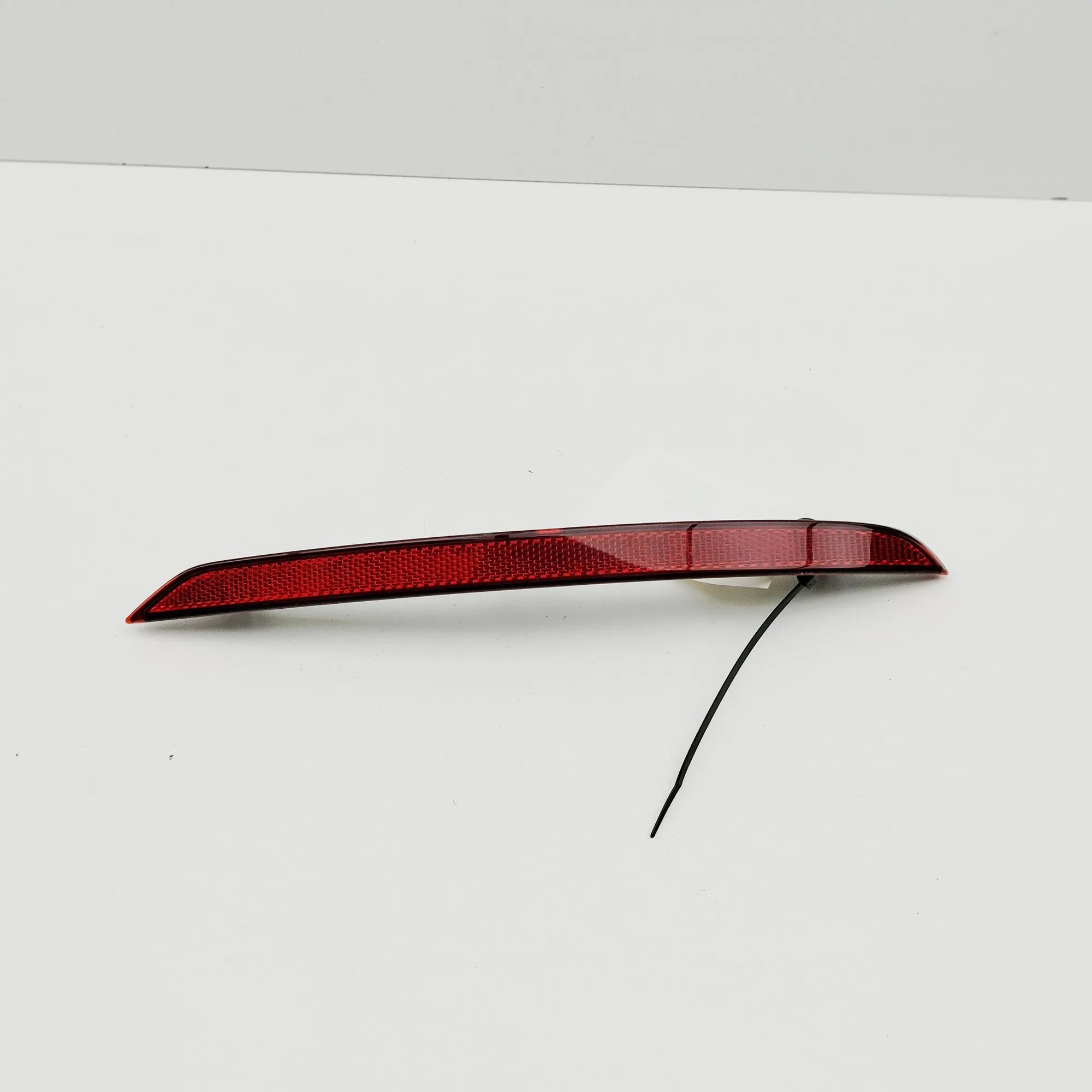 Audi A3 (8Y)  Bumper reflector — rear right Bumper reflector — rear right — AUDI A3 (Sportb...