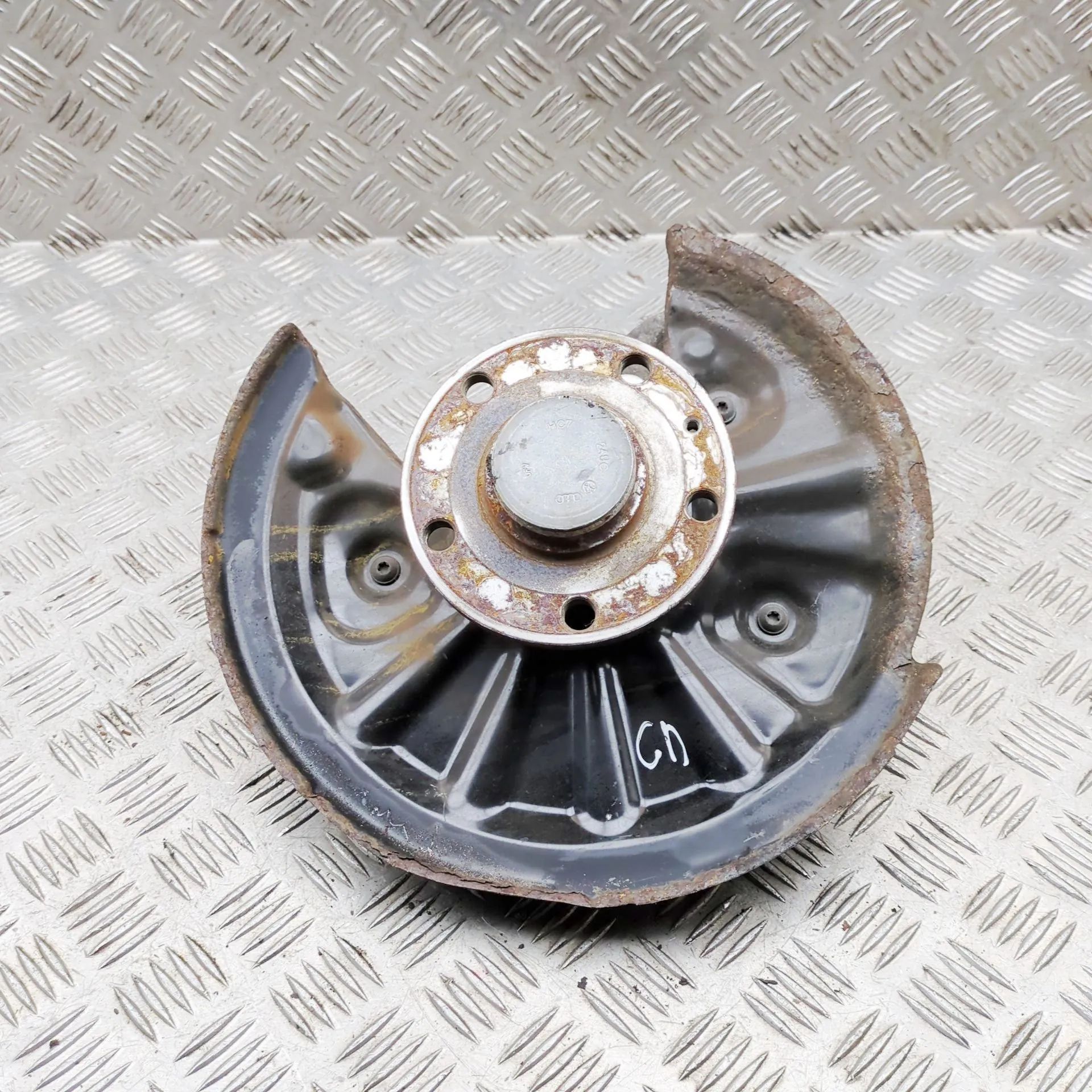 Volkswagen Arteon Rear Right Wheel Hub Rear Right Wheel Hub — VW ARTEON (3H7) (2017-.....