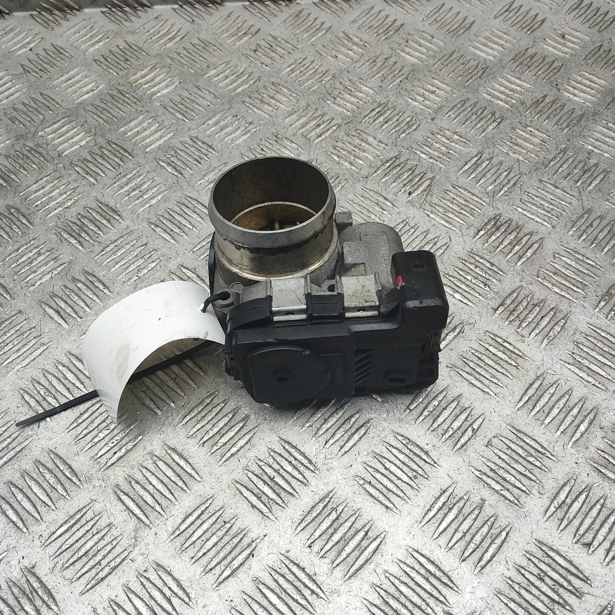 Volkswagen Polo Throttle body Throttle body — VW POLO (6R, 6C) (2009-...) — 0...