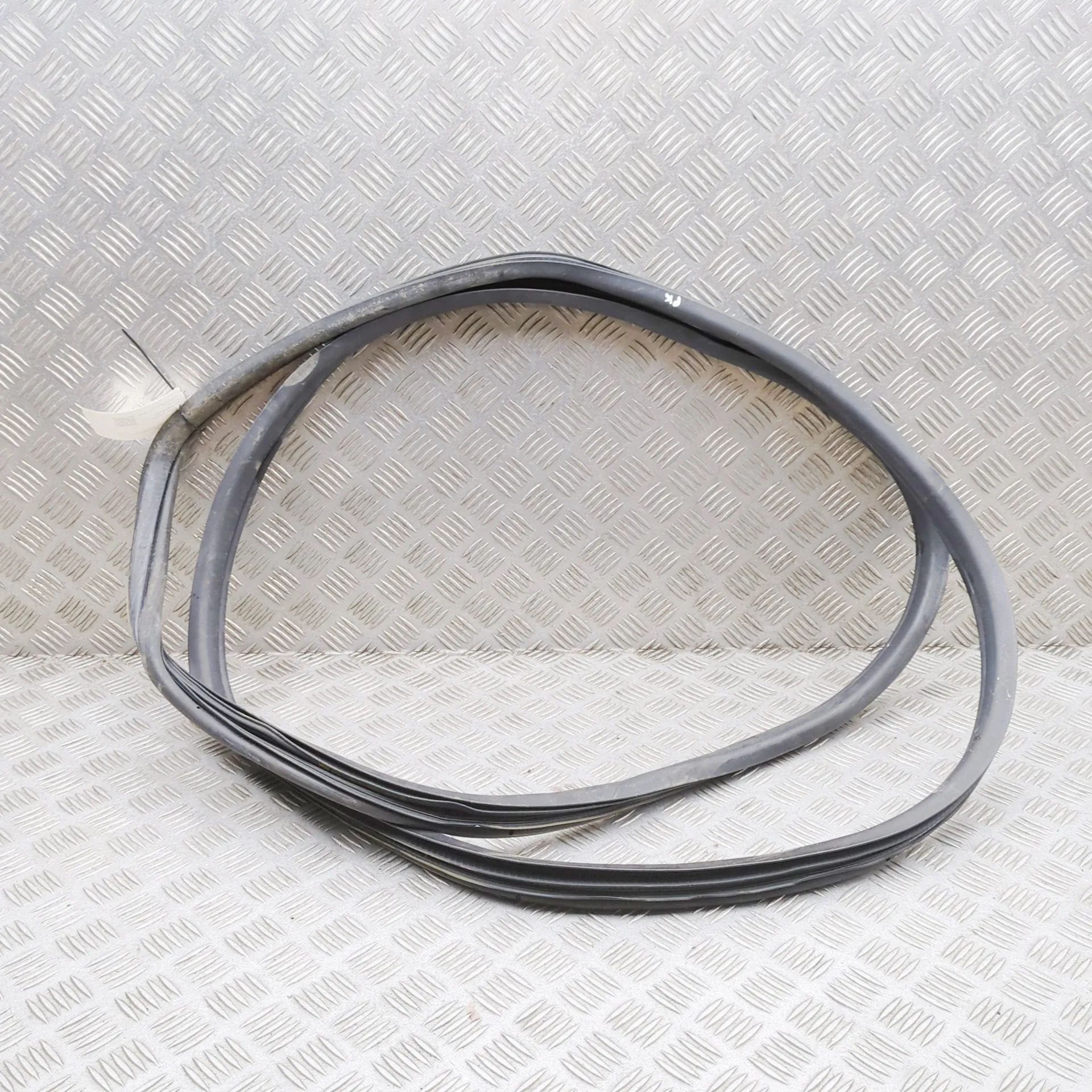 Opel Movano (C) Door rubber seal — front left Door rubber seal — front left — OPEL MOVANO (C ...