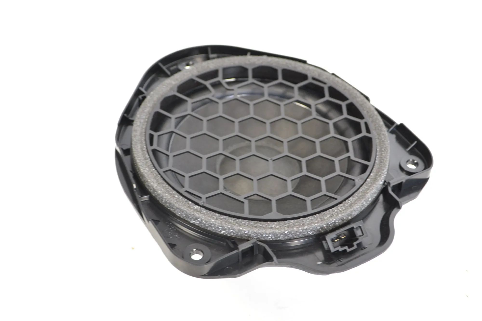 Audi A3 (8V) Rear Left Door Speaker Rear Left Door Speaker — AUDI A3 (8V1, 8VK) (20...