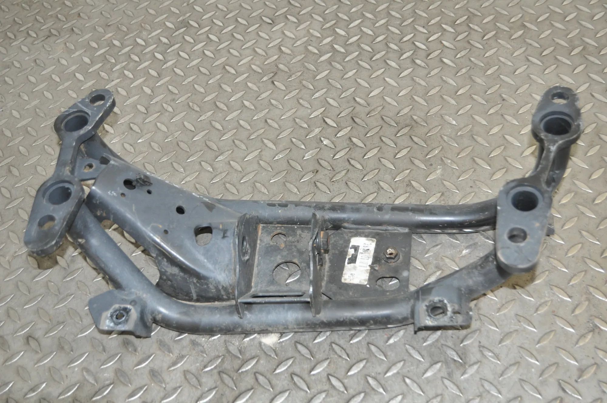 Land Rover Range Rover Sport (L494) Gearbox Support Mount Bracket Gearbox Support Mount Bracket — LAND ROVER RANG...