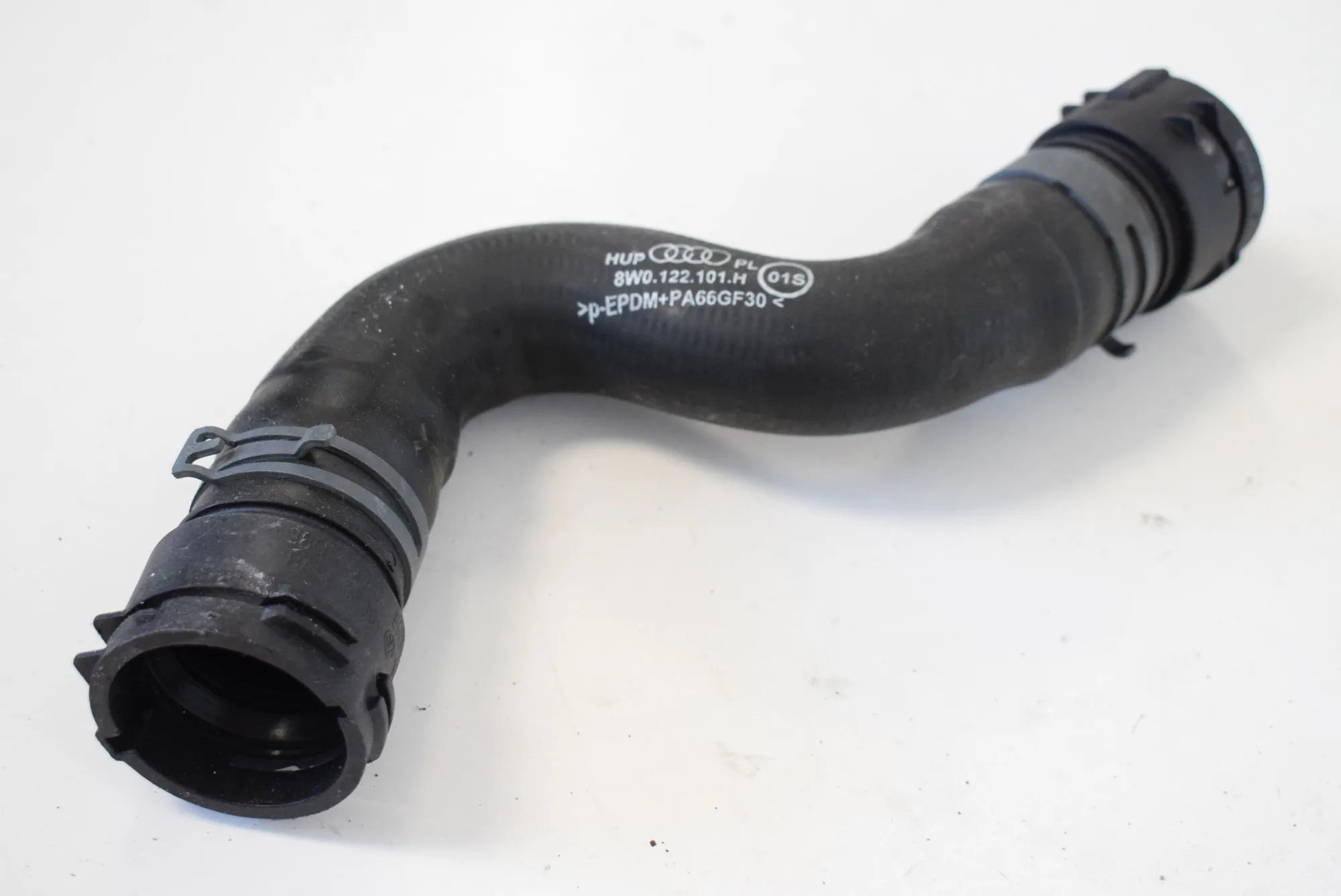 Audi A4 (B8) Radiator hose — left Radiator hose — left — AUDI A4 (Avant 8W5, B9) ...