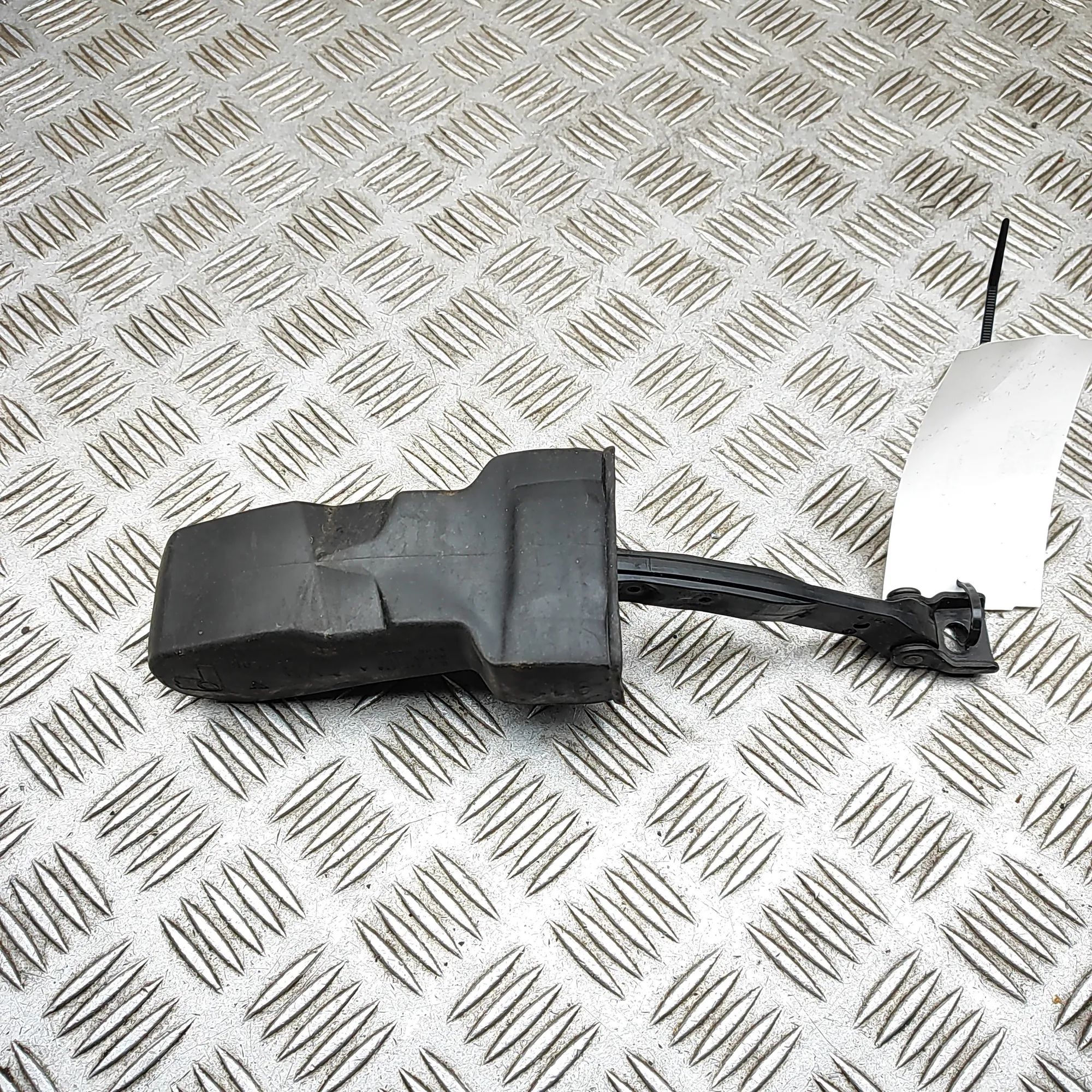 Audi e-tron GT (FW) Door check strap — front left Door check strap — front left — AUDI E-TRON GT ...