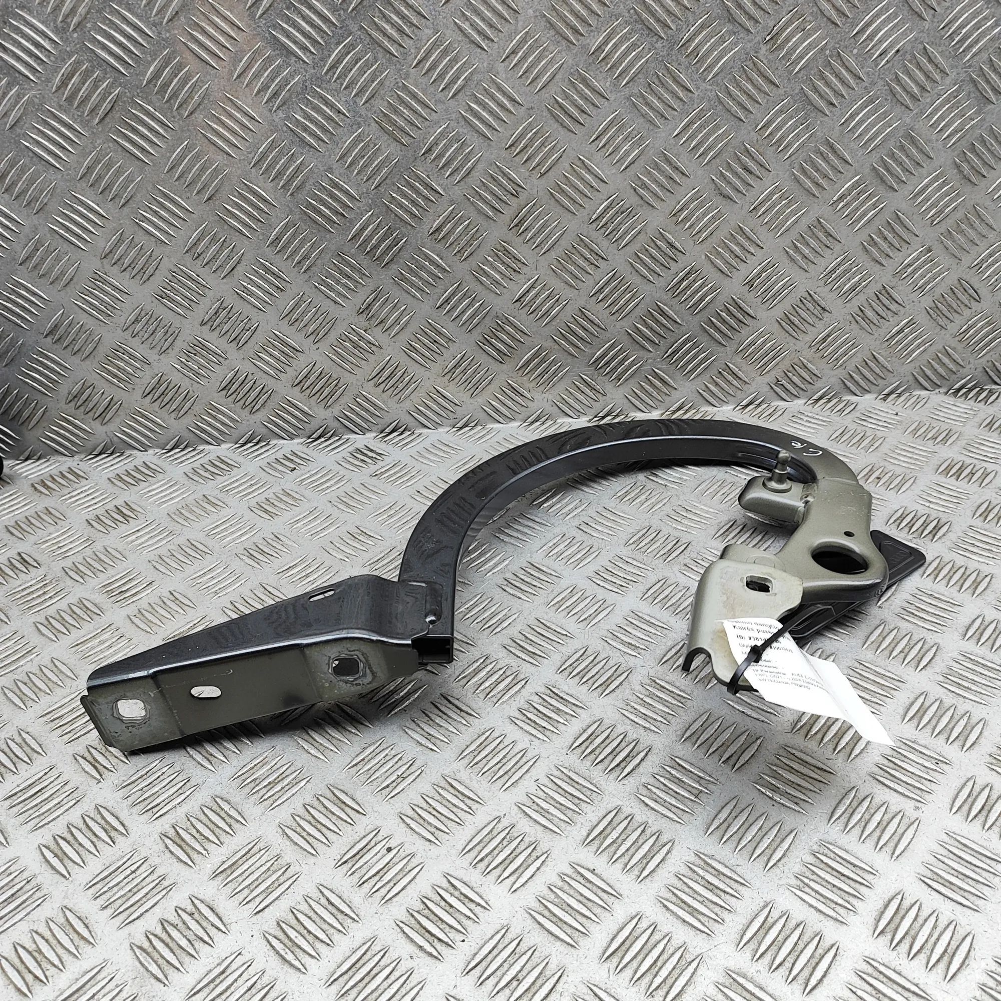 Audi e-tron GT (FW) Left Side Bootlid Hinge Left Side Bootlid Hinge — AUDI E-TRON GT (Saloo...