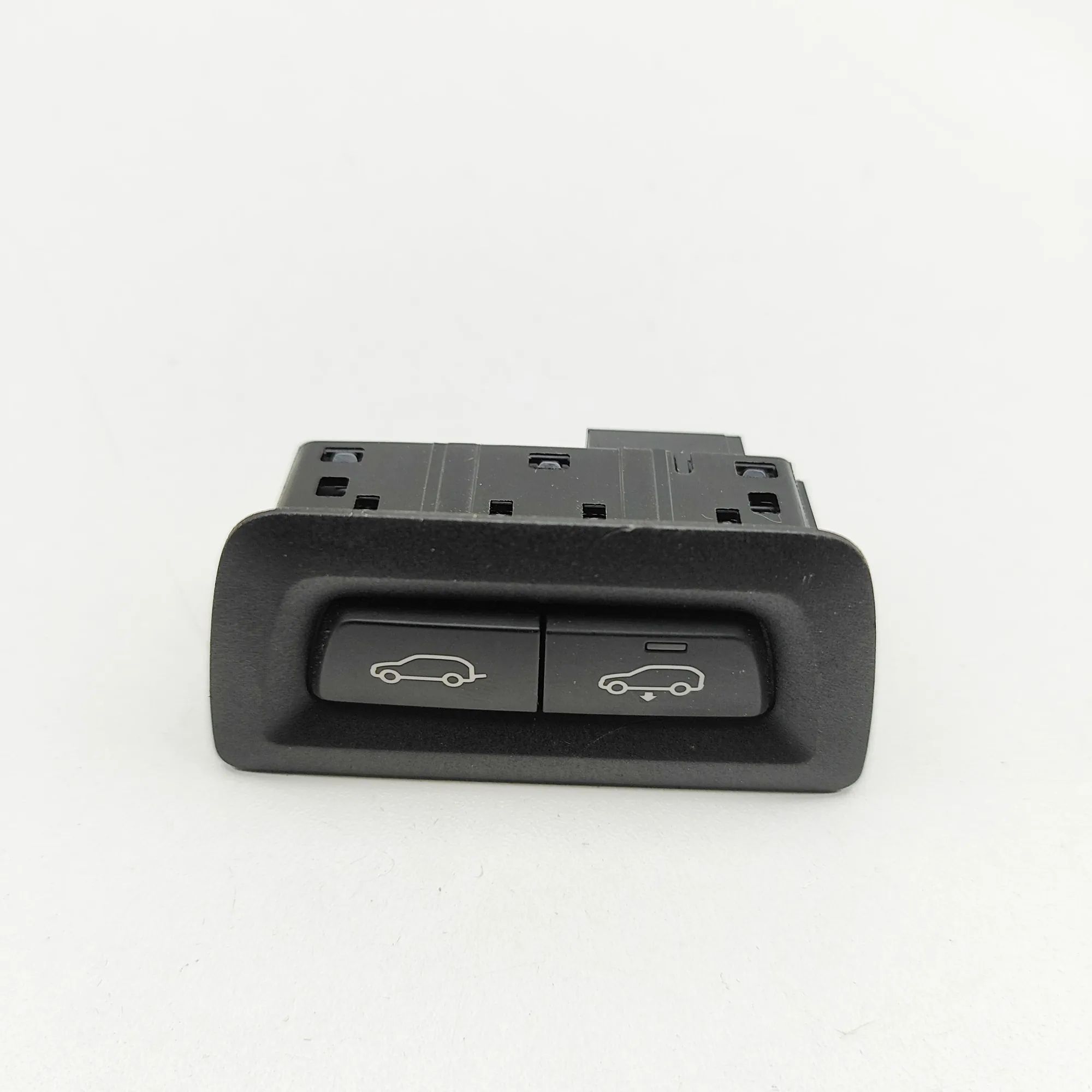 BMW X5 (G05) Tailgate Open Switch Tailgate Open Switch — BMW X5 (G05) (2018-...) ...