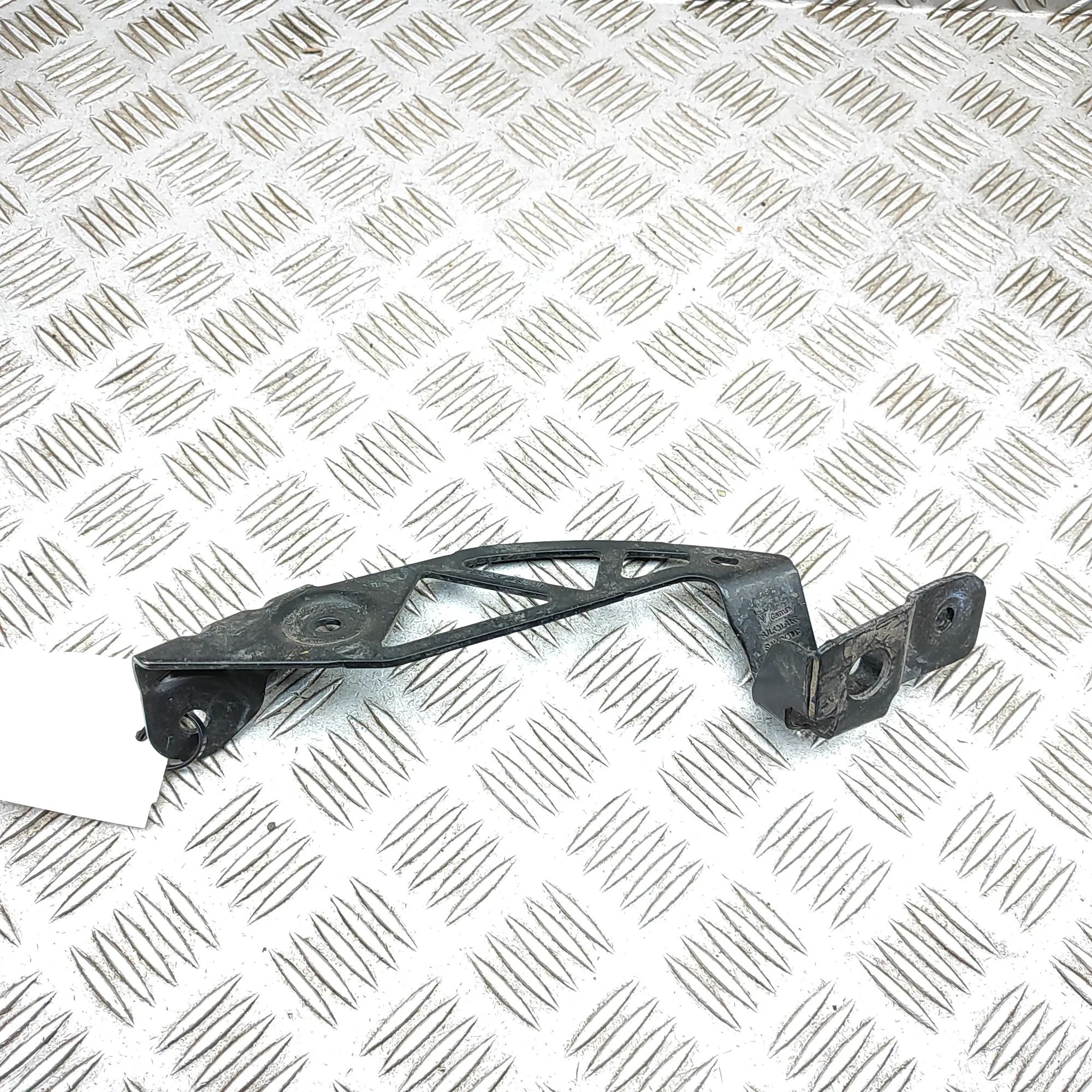 Audi e-tron GT (FW) Air Conditioner Compressor Bracket Air Conditioner Compressor Bracket — AUDI E-TRO...