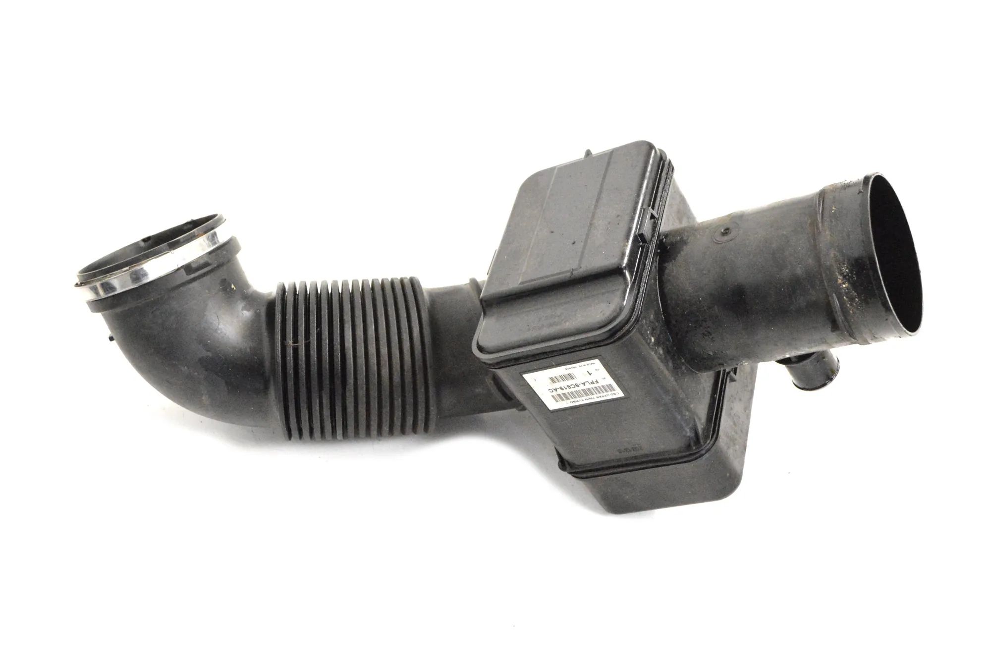 Land Rover Range Rover Sport (L494) Air Intake Tube Air Intake Tube — LAND ROVER RANGE ROVER SPORT ...