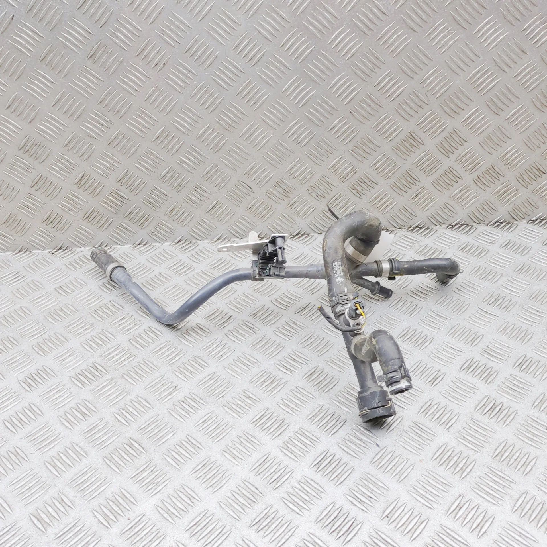 Audi e-tron GT (FW) Coolant hose Coolant hose — AUDI E-TRON GT (Saloon F83, F8P)...