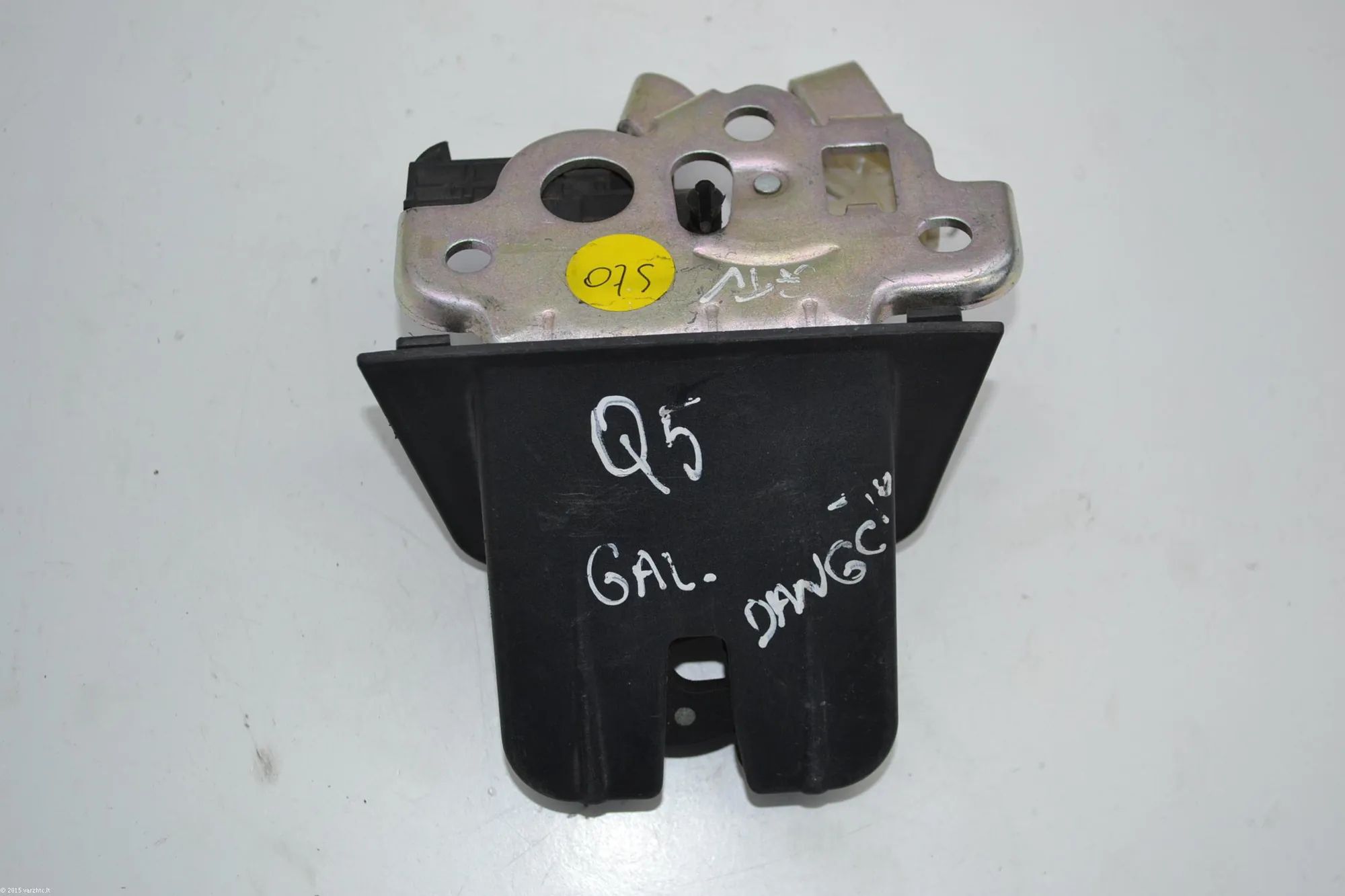 Audi Q5 (8R) Tailgate Boot Lock Tailgate Boot Lock — AUDI Q5 (8R) (2008-2017)

...