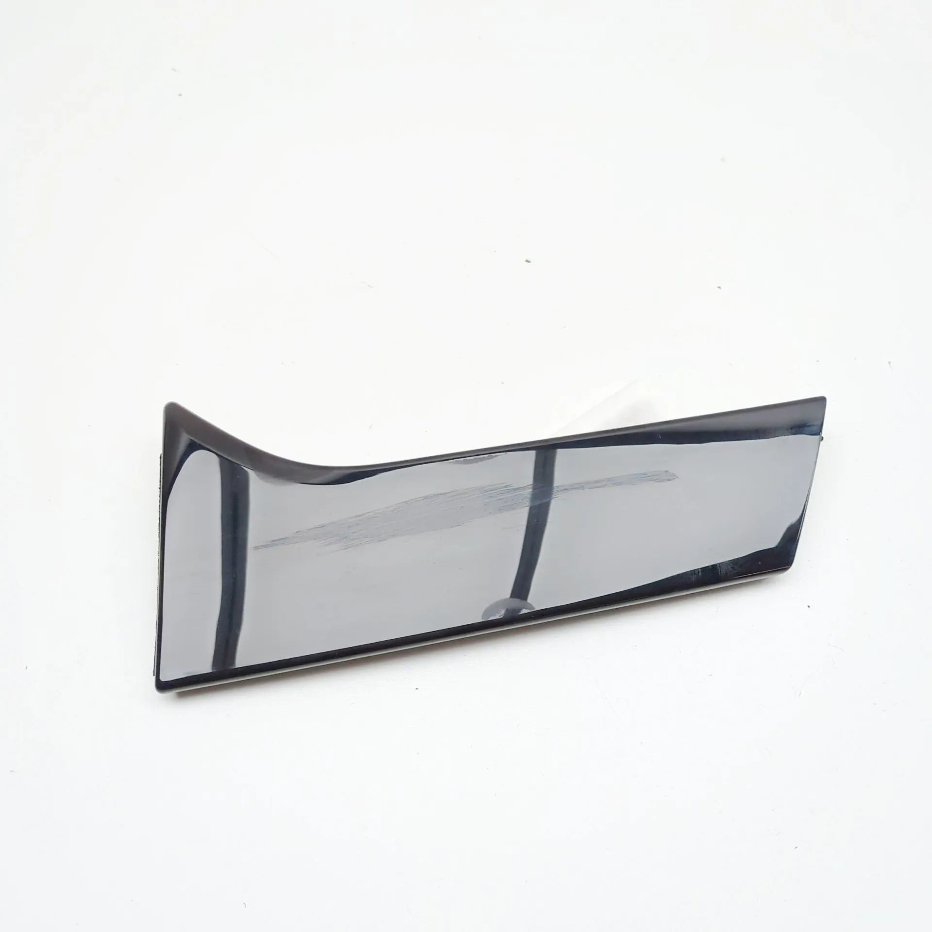 Opel Crossland X Tailgate Bootlid Trim Tailgate Bootlid Trim — OPEL CROSSLAND (X P17) ...