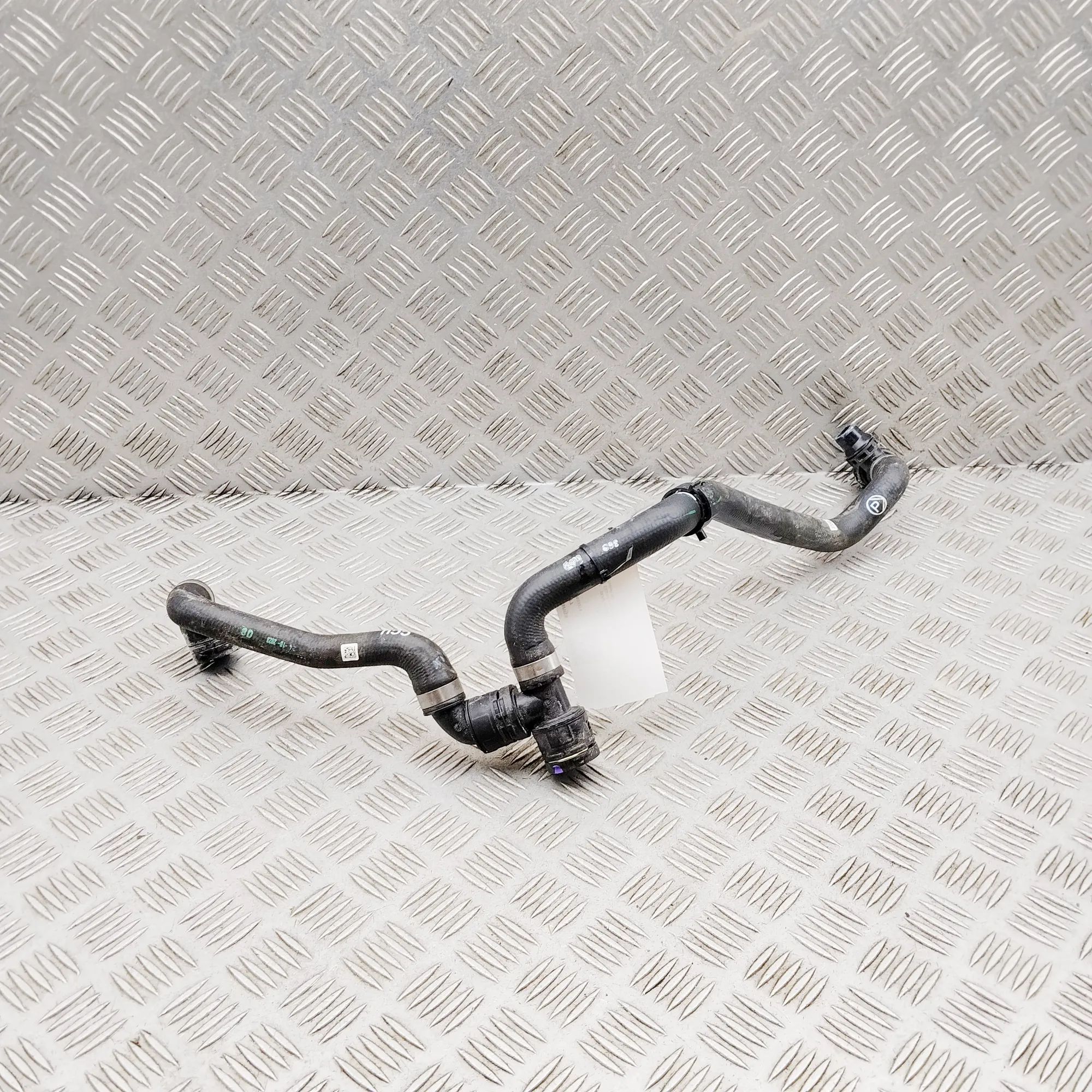 BMW i4 (G26) Coolant hose Coolant hose — BMW I4 (G26) (2022-...) — 847569...