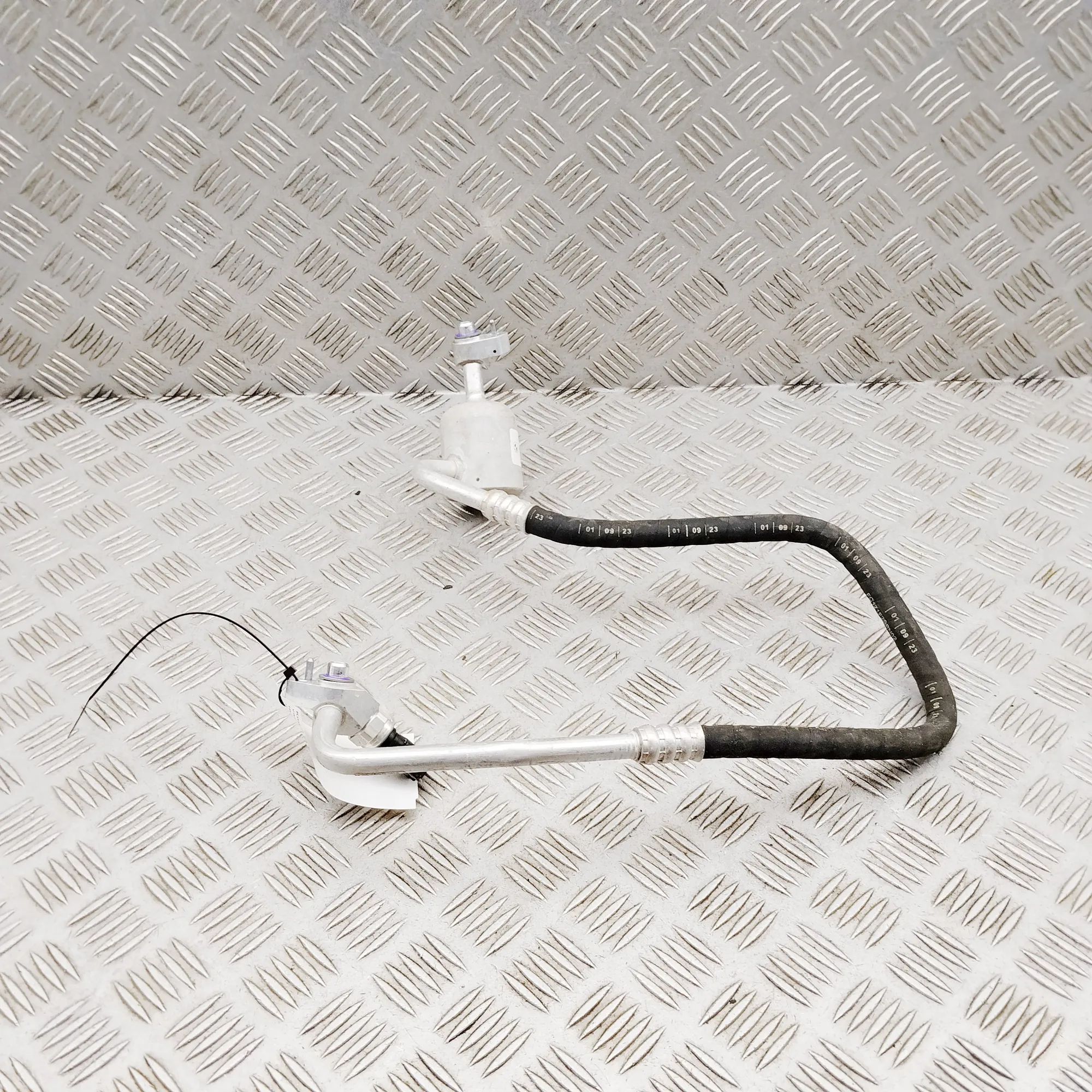 BMW i4 (G26) A/C Air Con Hose Pipe A/C Air Con Hose Pipe — BMW I4 (G26) (2022-...)...