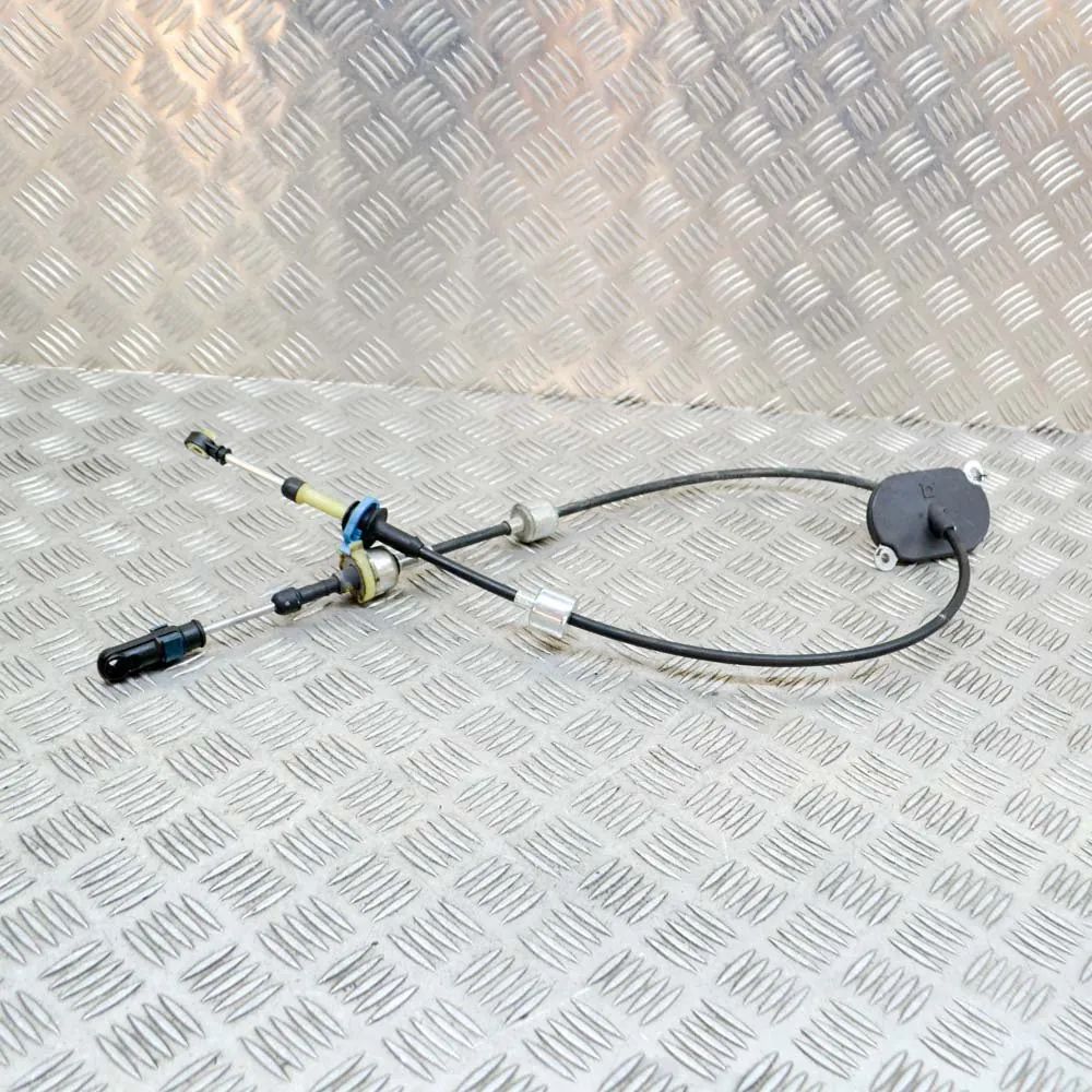 Opel Mokka (A) Gear selector cables