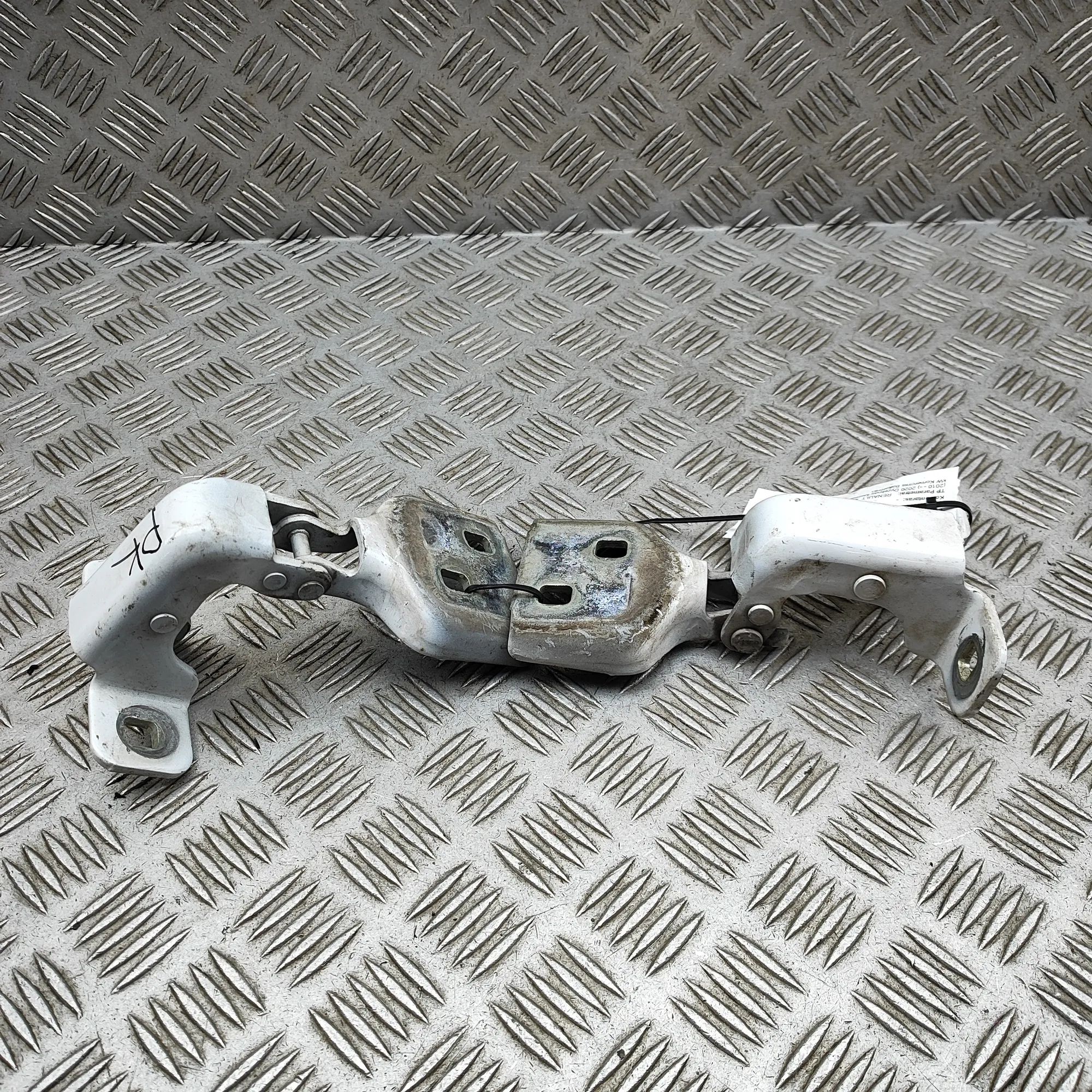 Renault Master Door hinge set — front left Door hinge set — front left — RENAULT MASTER (I...