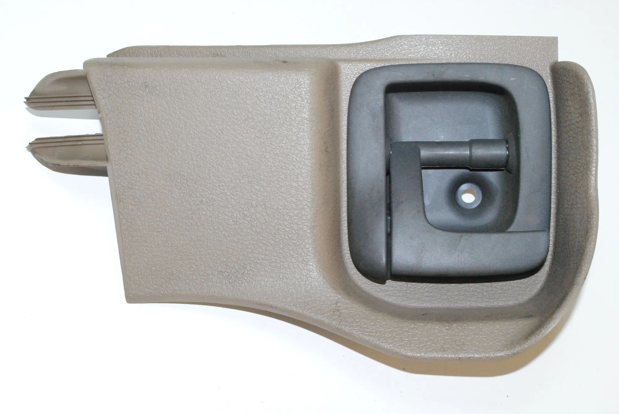 Volvo XC90 Bonnet release handle Bonnet release handle — VOLVO XC90 (I) (2002-20...
