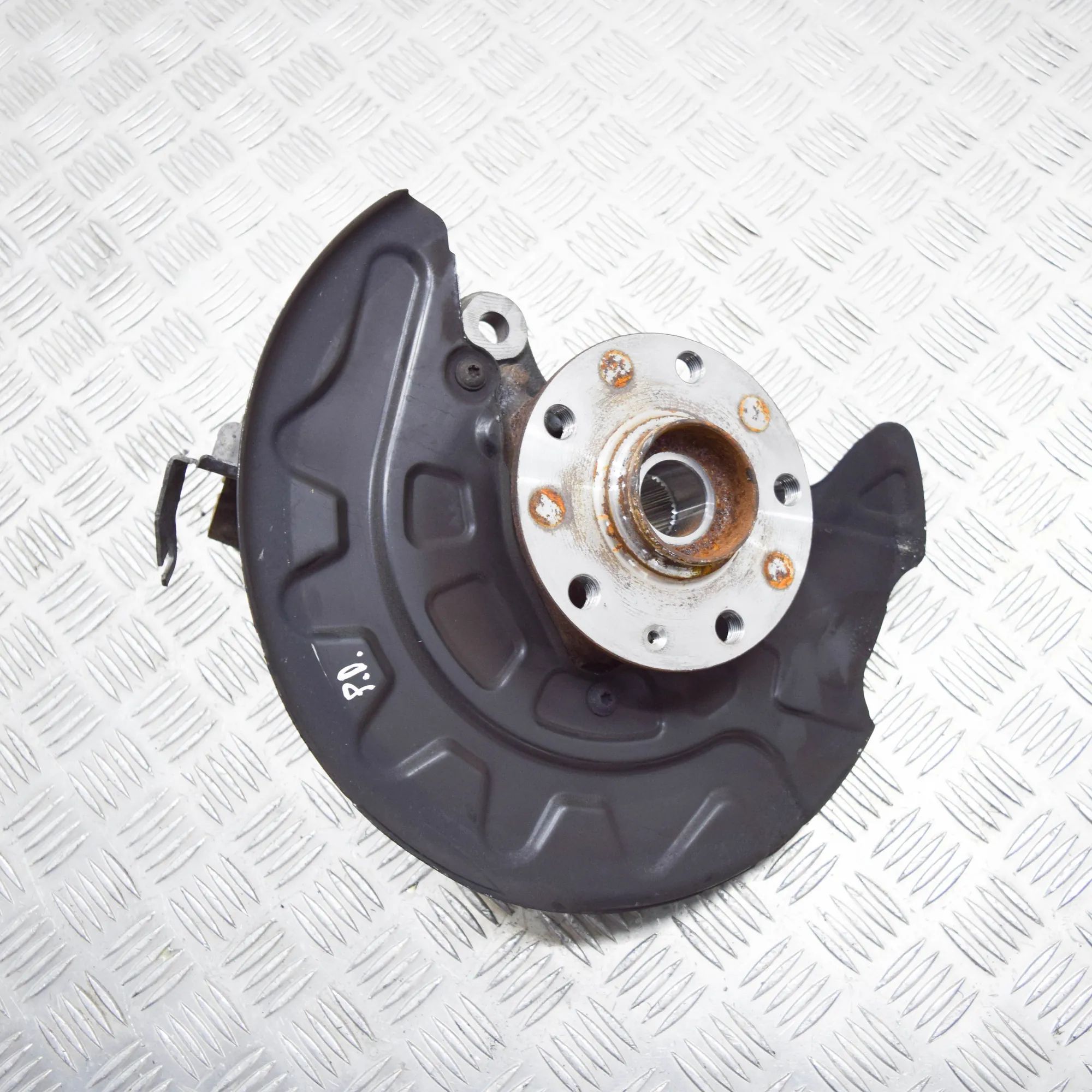 Skoda Octavia Front Right Wheel Hub Front Right Wheel Hub — SKODA OCTAVIA (III 5E3)...