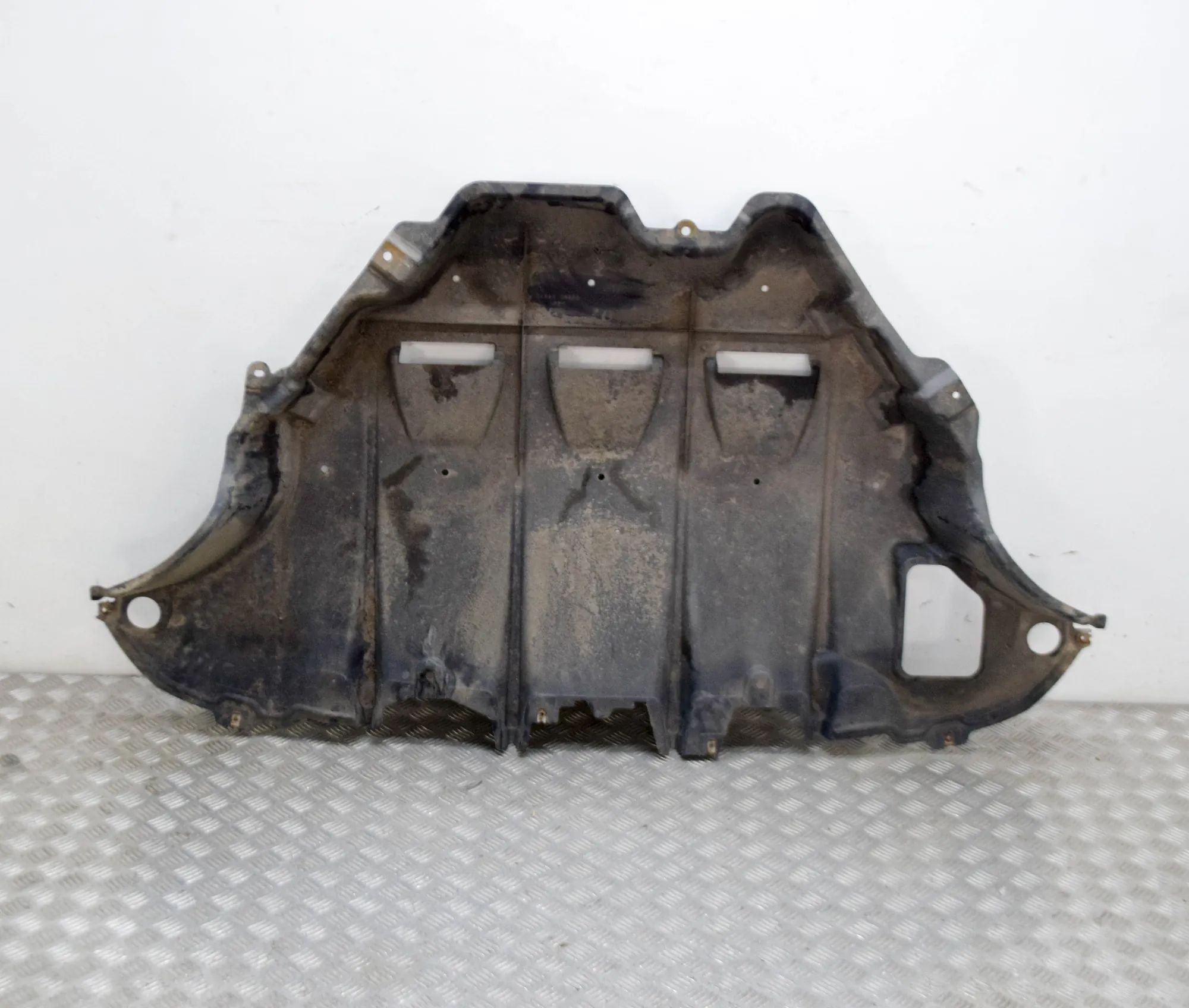 Nissan Leaf Крышка двигателя (пластик) Engine cover — NISSAN LEAF (ZE0) (2010-...) — 7...