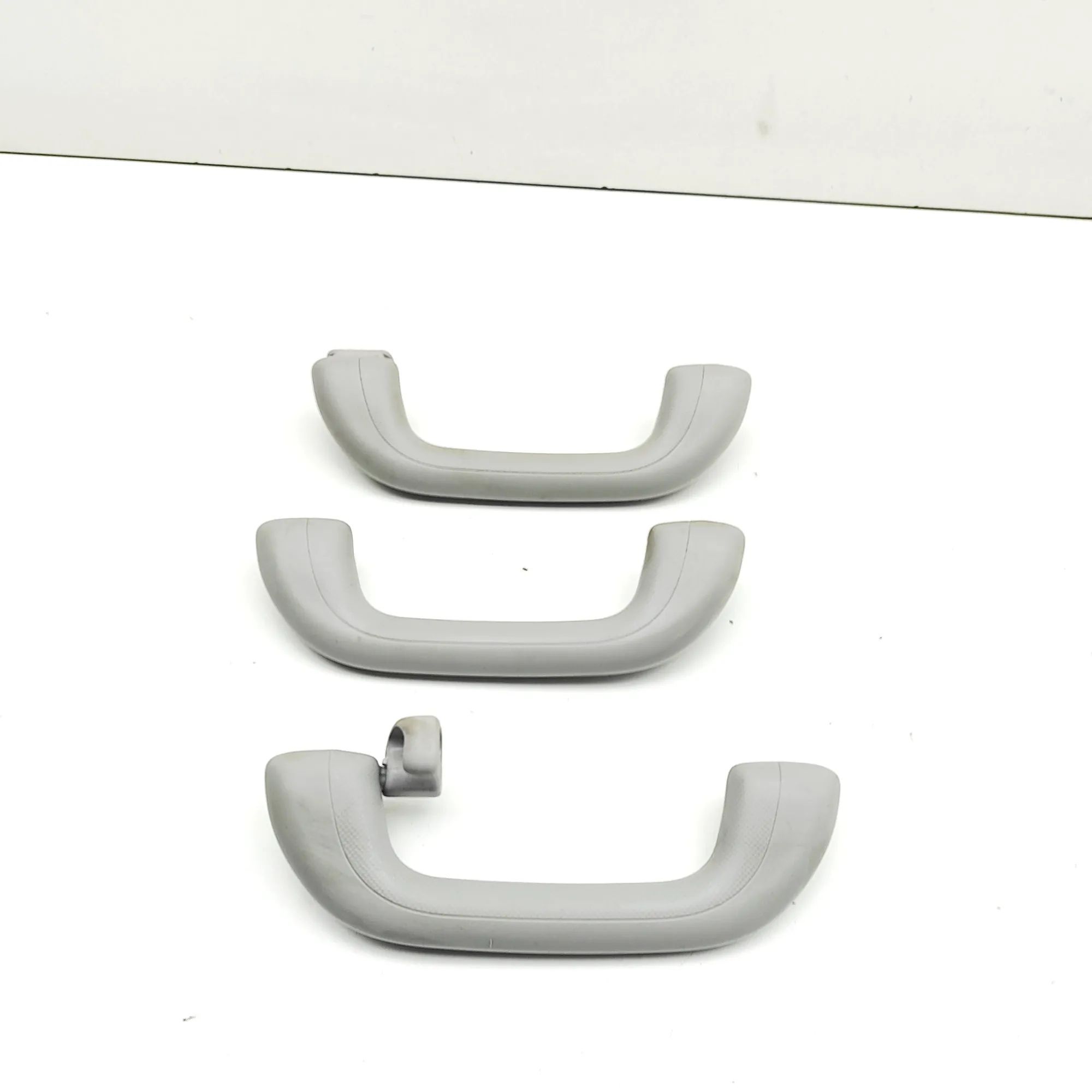 Hyundai Santa Fe Interior roof handle set Interior roof handle set — HYUNDAI SANTA (FÉ II...