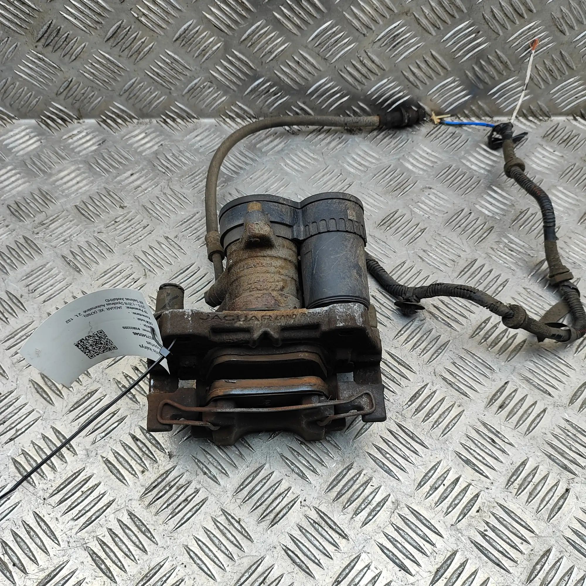 Jaguar XE Brake caliper — rear left Brake caliper — rear left — JAGUAR XE (X760) (2...