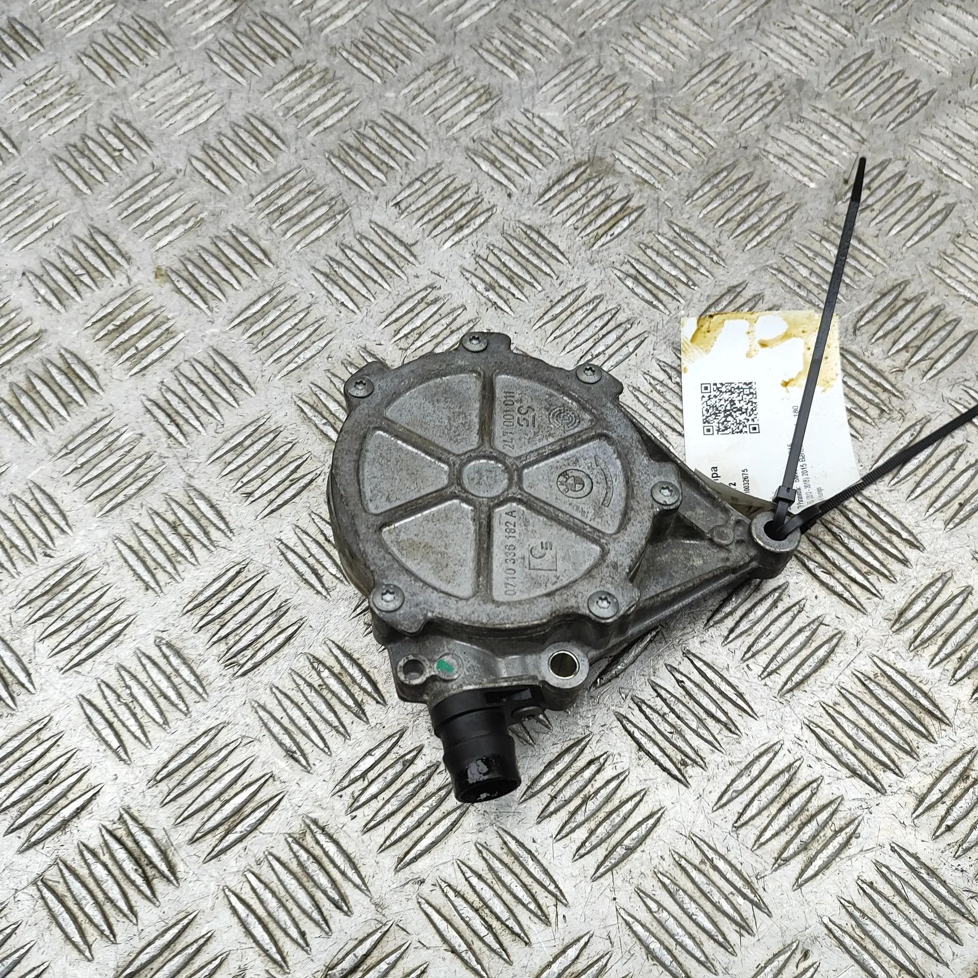 BMW X5 (F15) Vacuum pump Vacuum Pump — BMW X5 (F15, F85) (2012-2018) — 2...