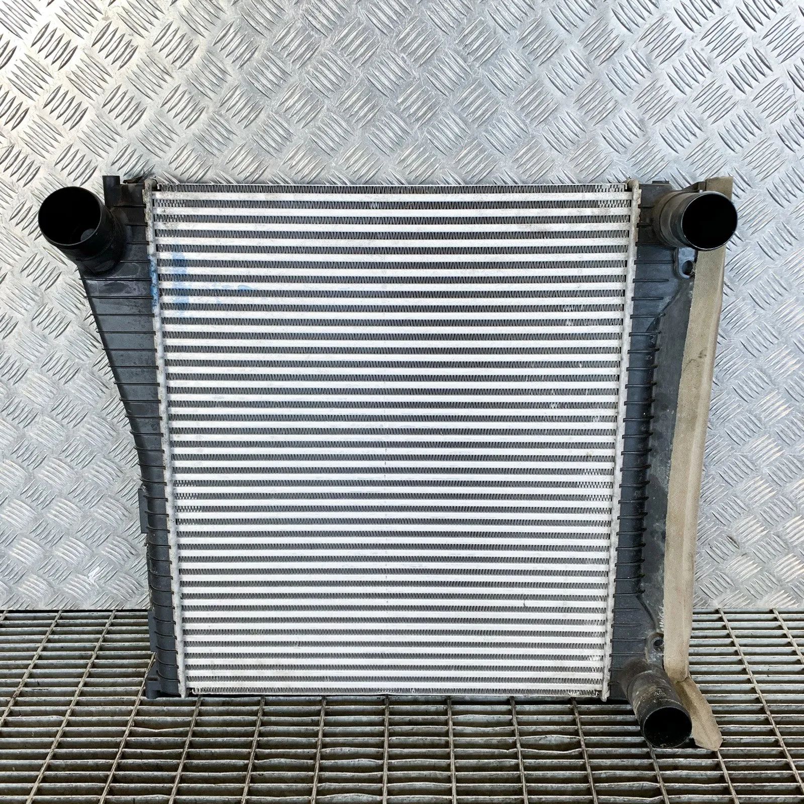 Land Rover Discovery Intercooler radiator Intercooler radiator — LAND ROVER DISCOVERY (IV...
