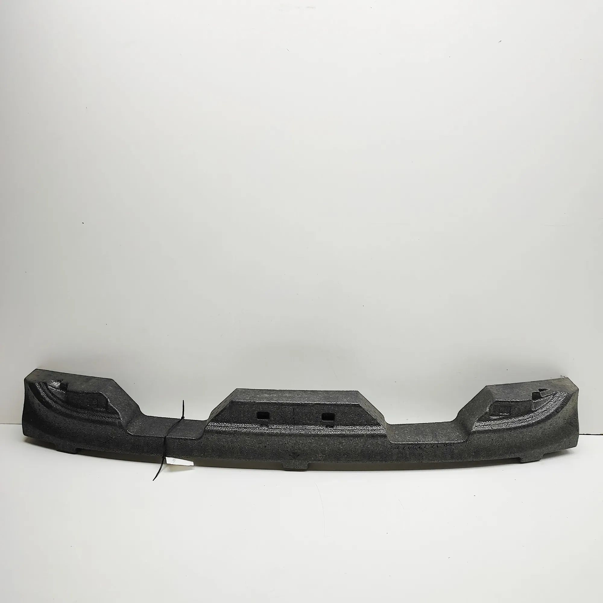 Nissan Leaf Rear bumper foam absorber Rear bumper foam absorber — NISSAN LEAF (ZE1) (...