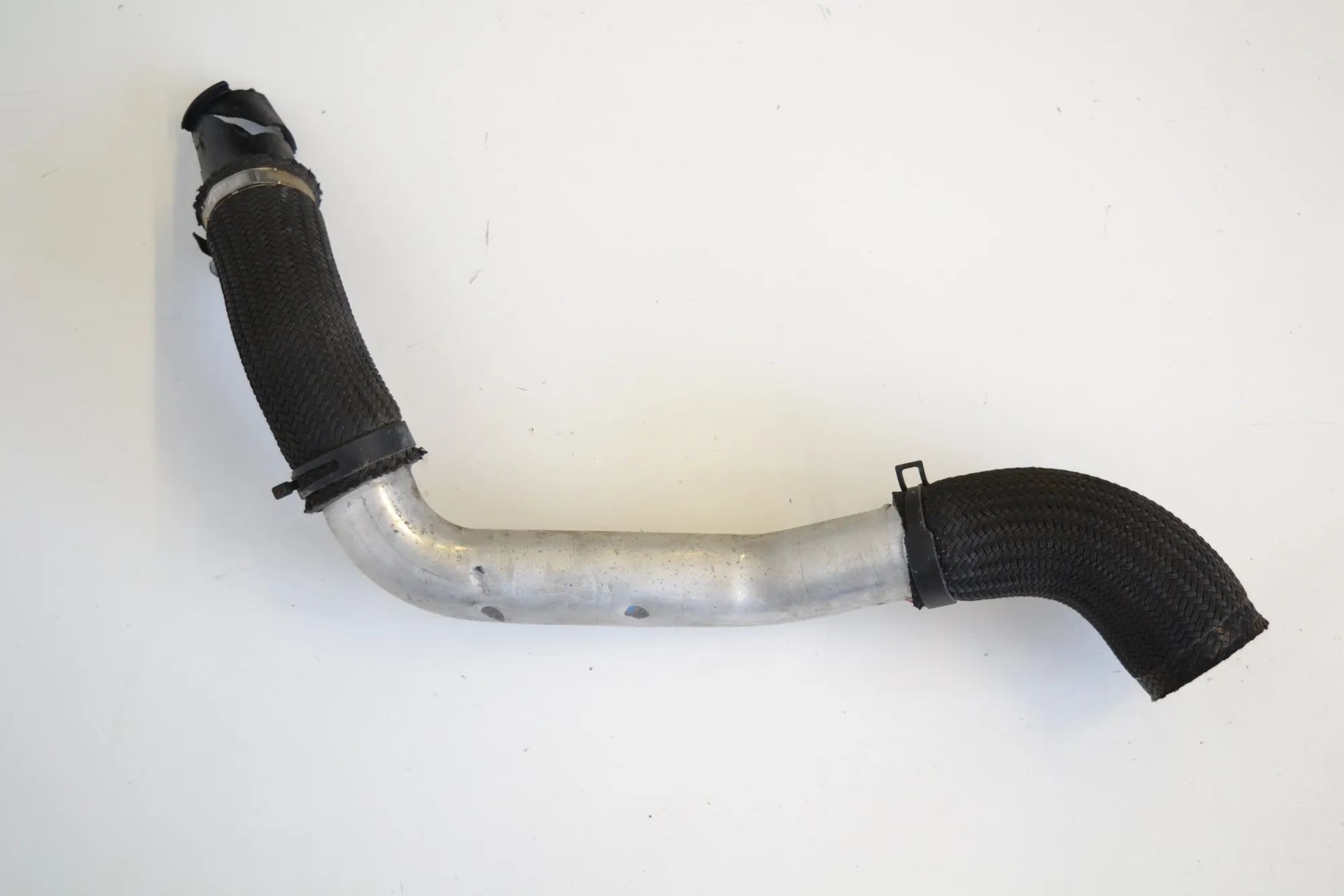 Chevrolet Cruze Intercooler hose — right Intercooler hose — right — CHEVROLET CRUZE (J30...