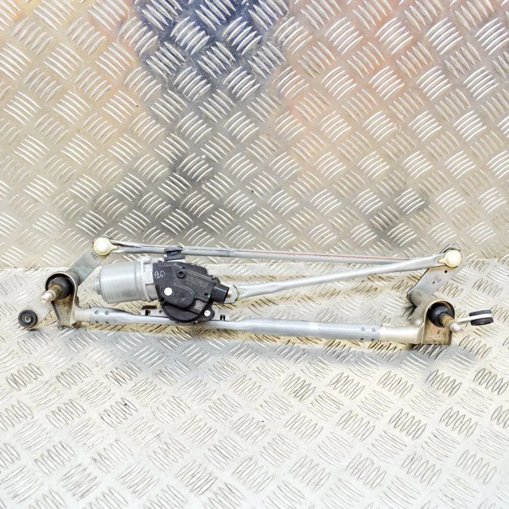 Jaguar E-Pace Front Windshield Wiper Mechanism Front Windshield Wiper Mechanism — JAGUAR E-PAC...