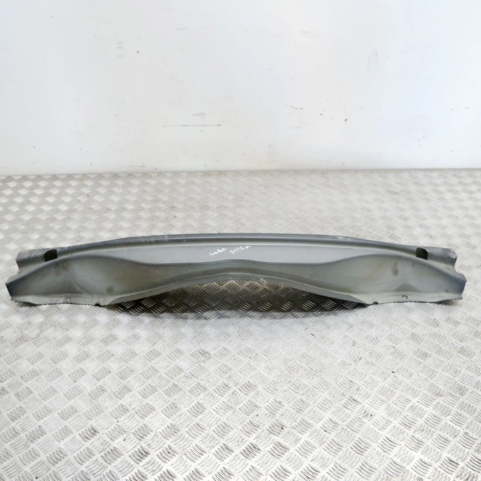 Volvo V70 Rear Crash Reinforcement Bar Rear Crash Reinforcement Bar — VOLVO V70 (III B...