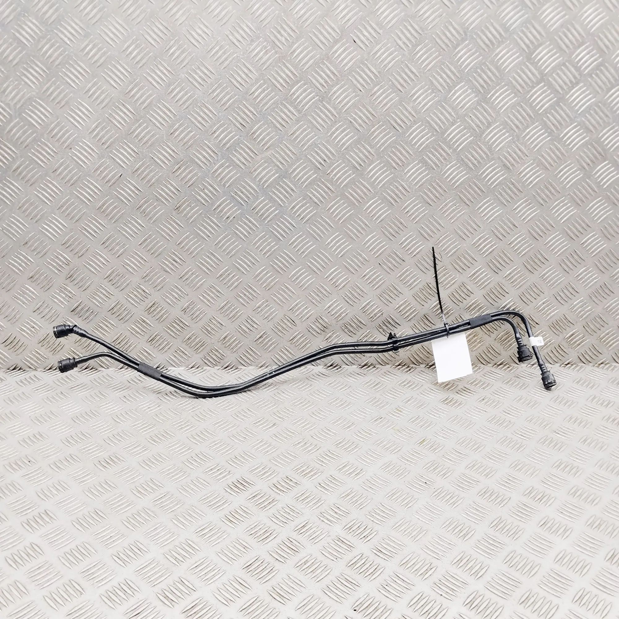 BMW i4 (G26) Coolant hose Coolant hose — BMW I4 (G26) (2022-...) — 847568...