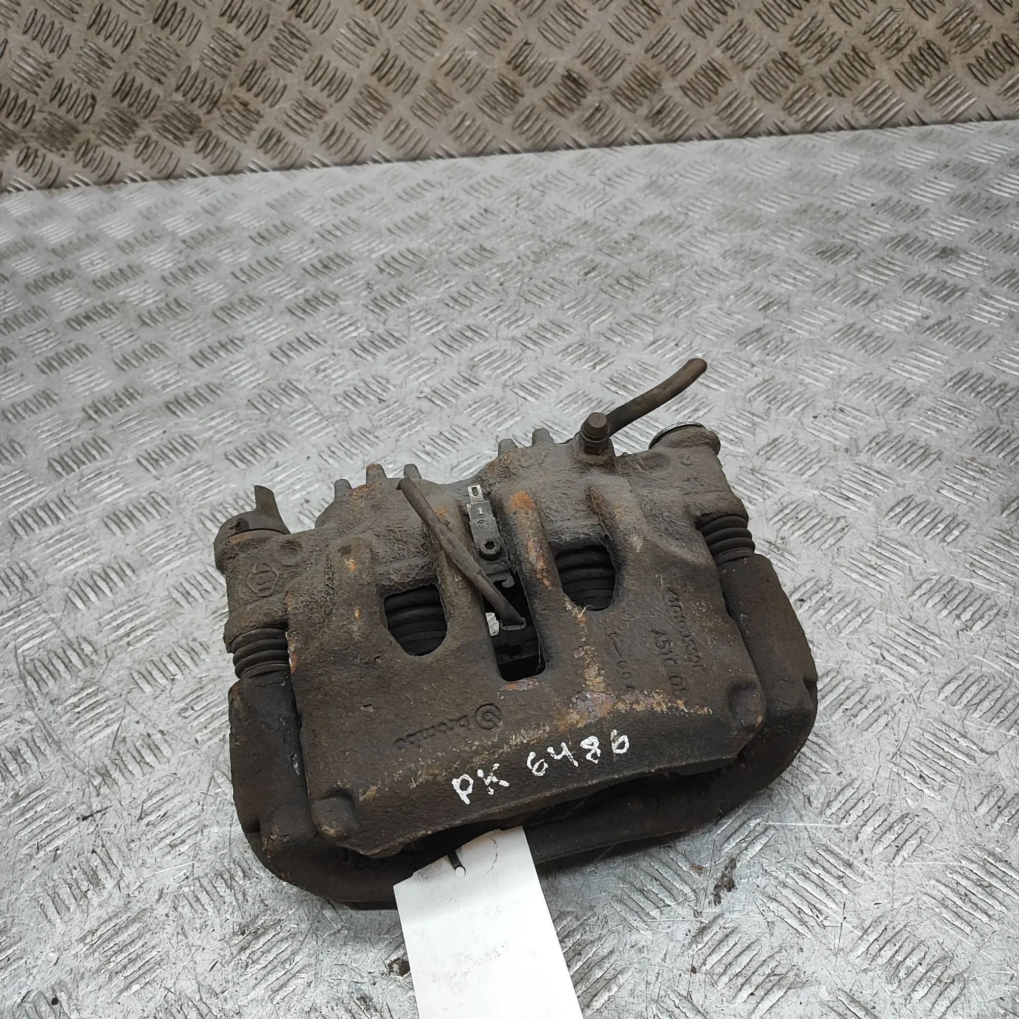 Renault Master Brake caliper — front left Brake caliper — front left — RENAULT MASTER (II...