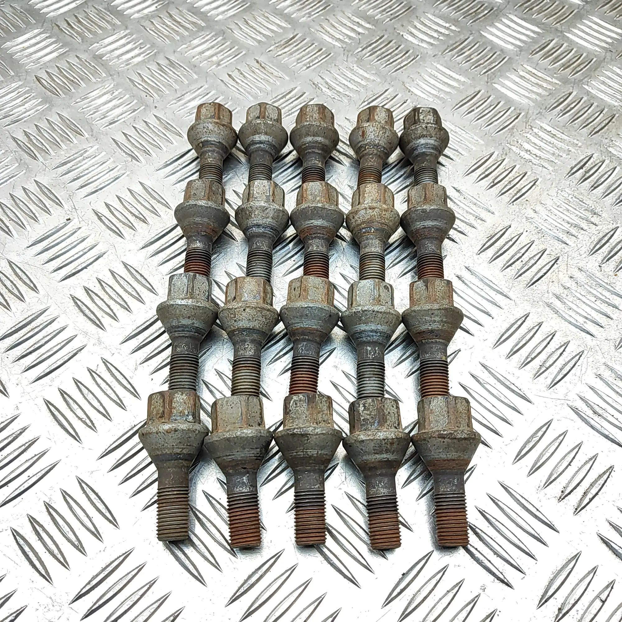 Opel Movano (C) Wheel Screws Kit Wheel Screws Kit — OPEL MOVANO (C Van U9) (2023...