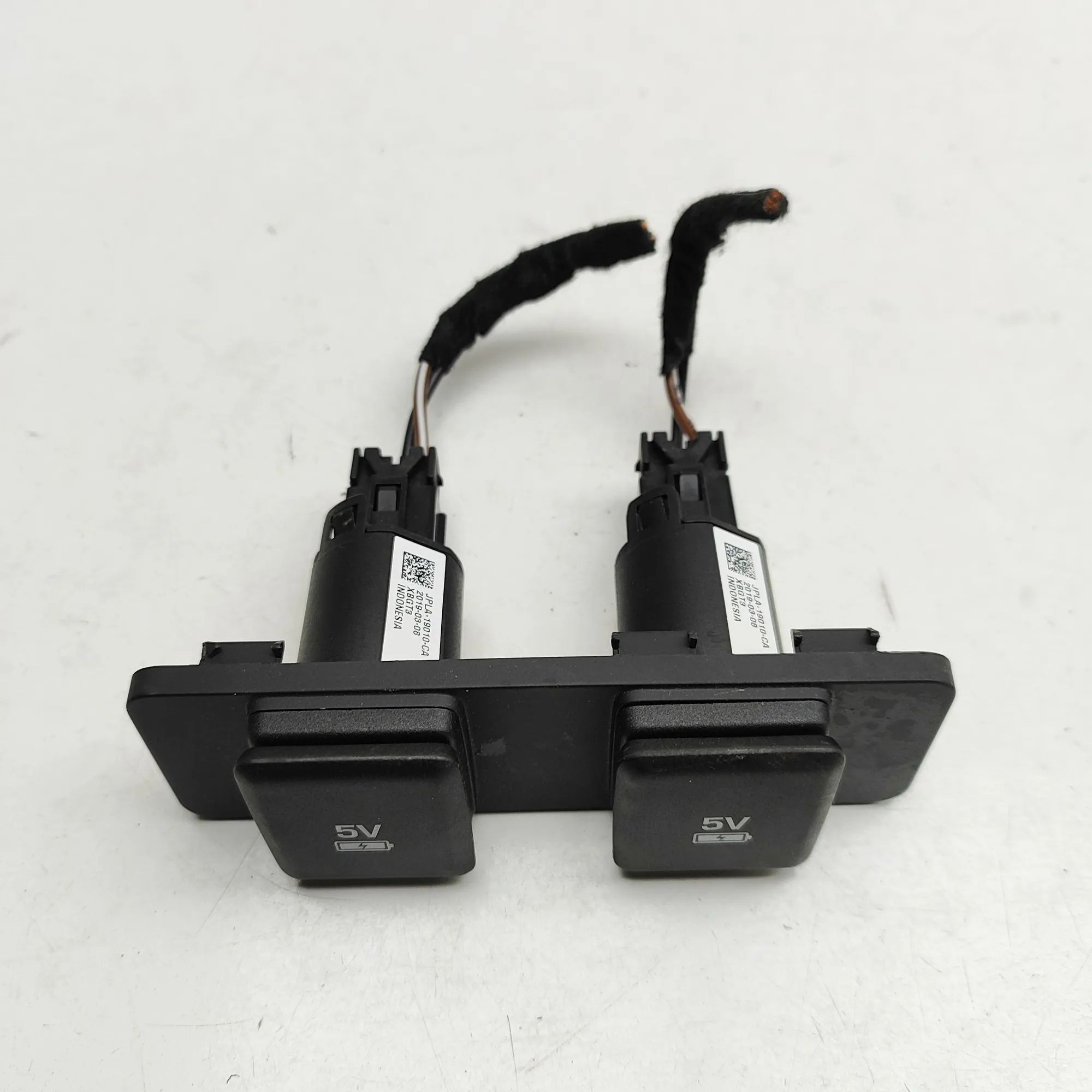 Land Rover Range Rover Sport (L494) USB USB — LAND ROVER RANGE ROVER SPORT (II L494) (2...
