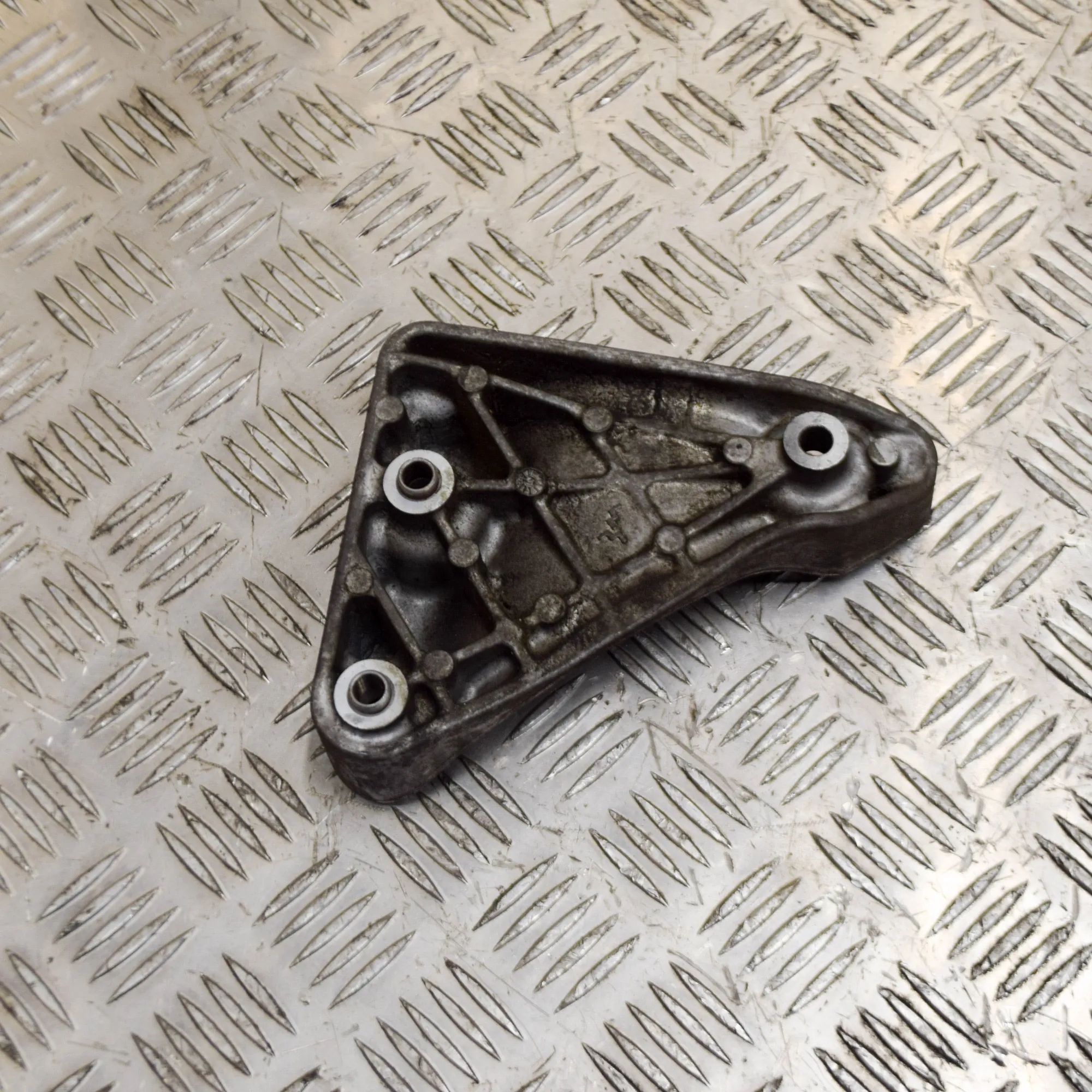 Maserati Ghibli Air Conditioner Compressor Bracket Air Conditioner Compressor Bracket — MASERATI G...