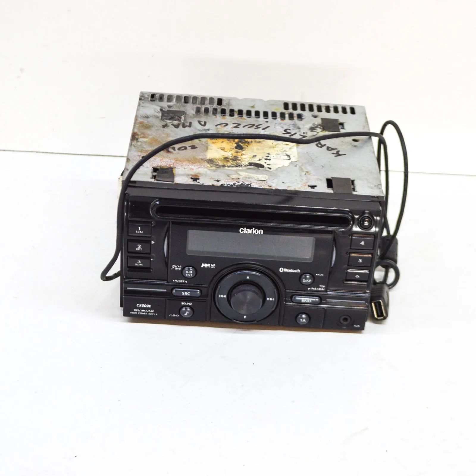 Isuzu D-Max Radio/CD head unit Radio/CD head unit — ISUZU D-MAX (I TFR, TFS) (...