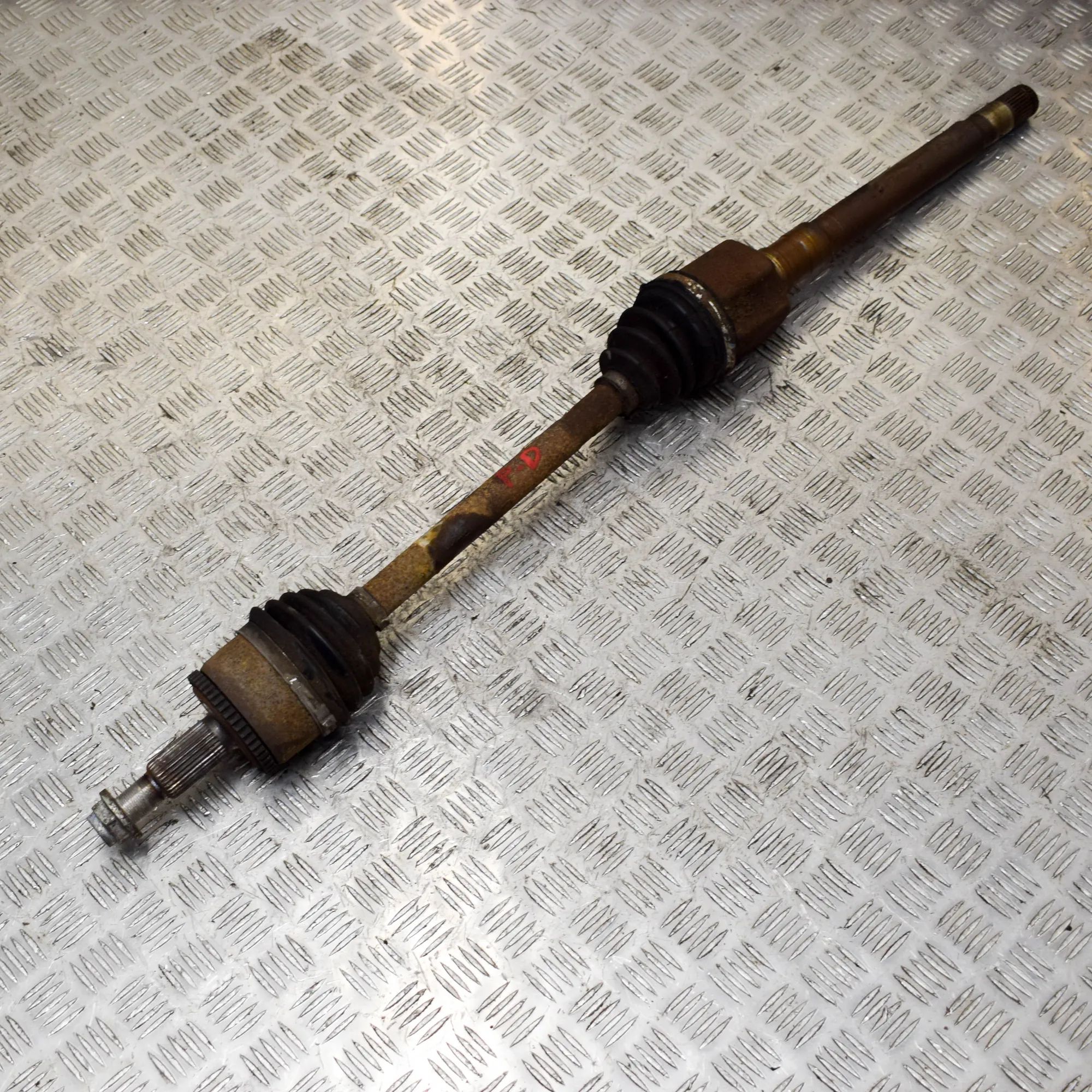 Land Rover Discovery Front Right Driveshaft Front Right Driveshaft — LAND ROVER DISCOVERY (...