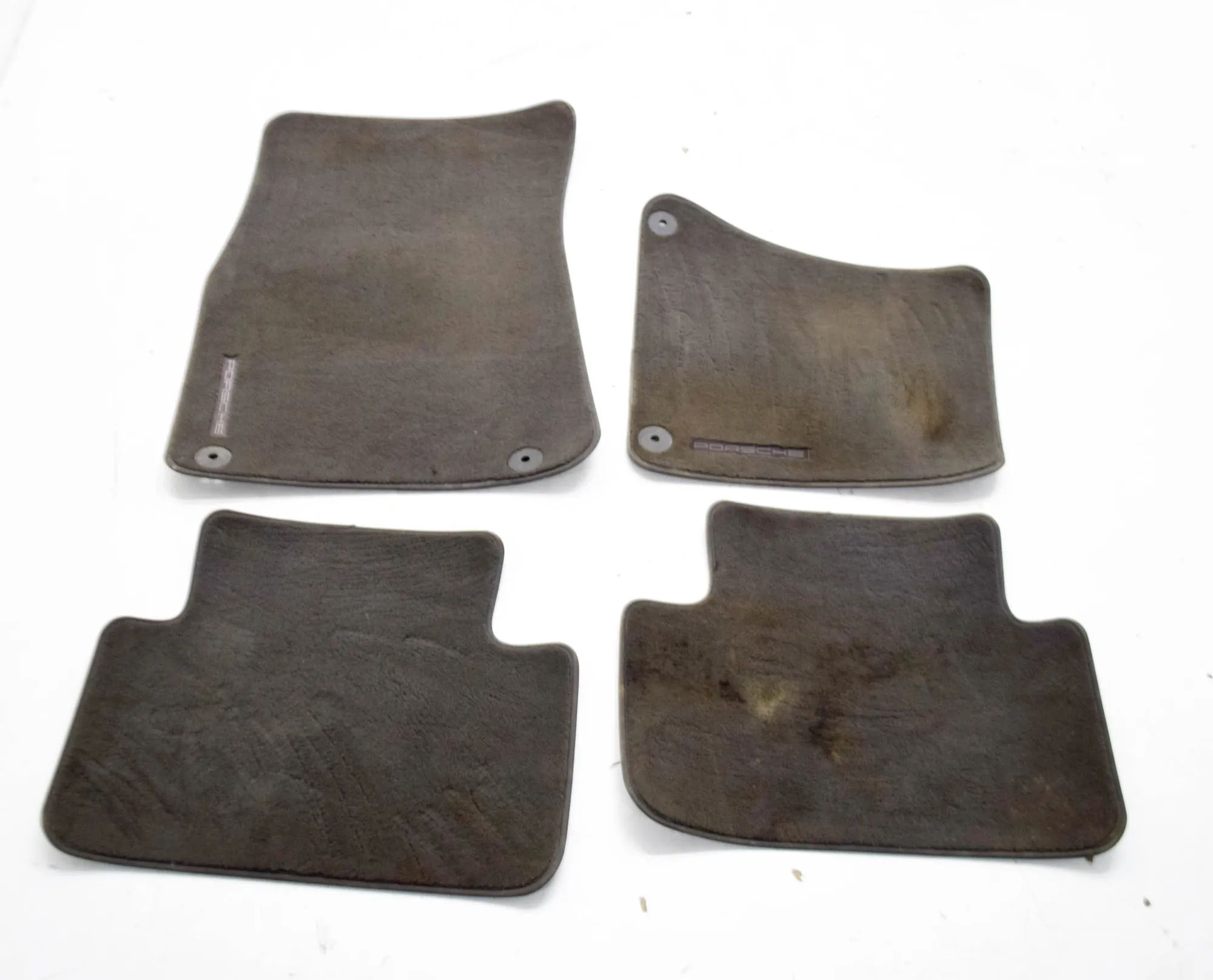 Porsche Macan Floor Mat Set Floor mat set — PORSCHE MACAN (95B) (2014-...)
...