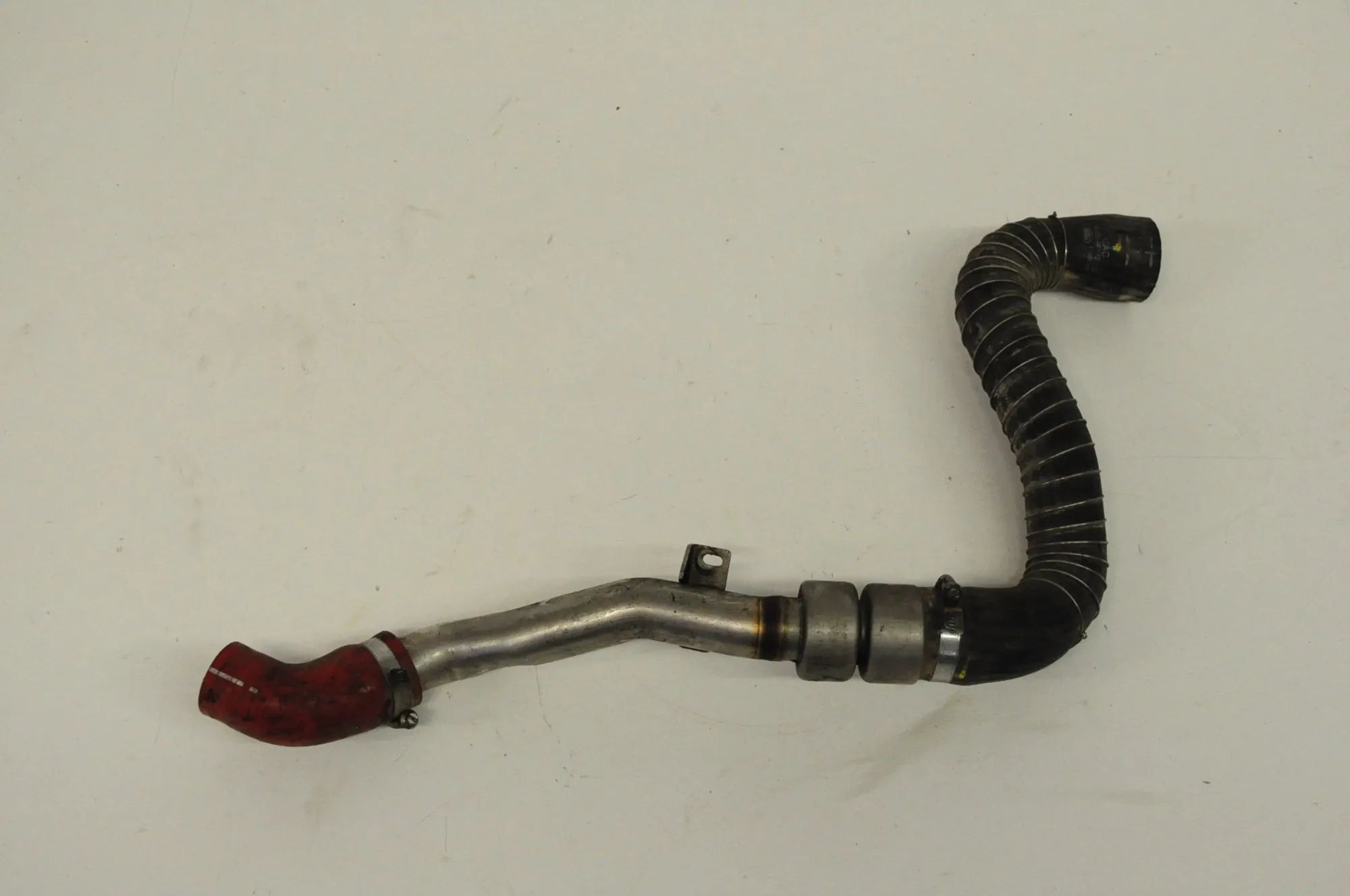 Land Rover Range Rover Sport Intercooler hose — left Intercooler hose — left — LAND ROVER RANGE ROVE...