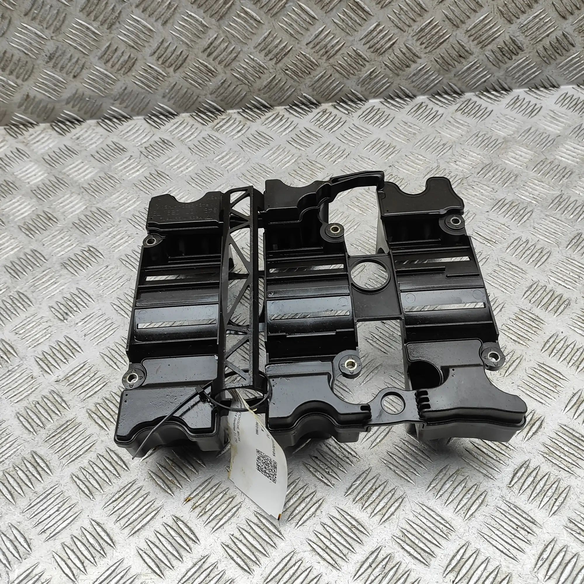 Porsche Macan Маслоотделитель Oil separator — PORSCHE MACAN (95B) (2014-...) ...
